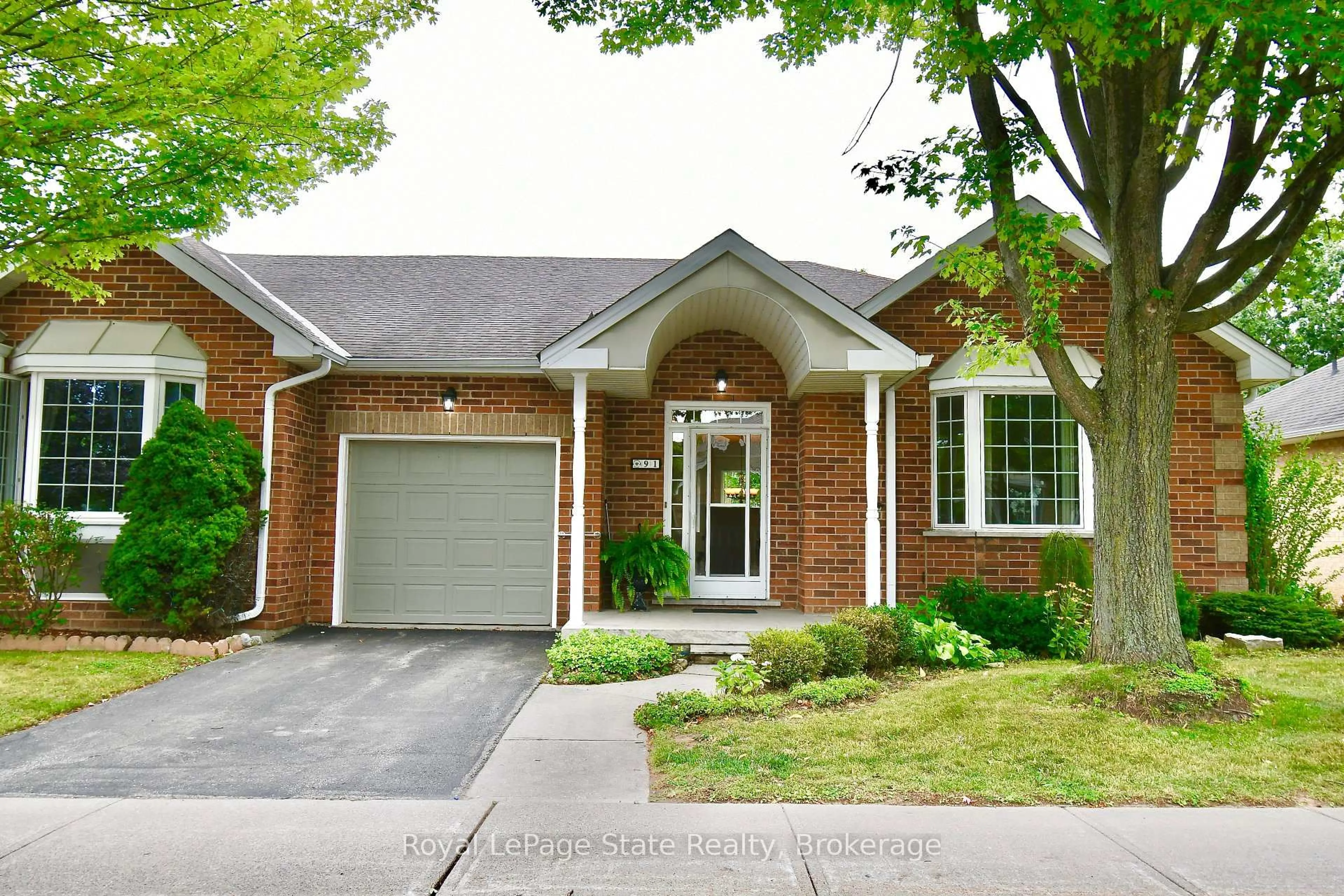 Home with brick exterior material, street for 91 Twentyplace Blvd, Hamilton Ontario L0R 1W0