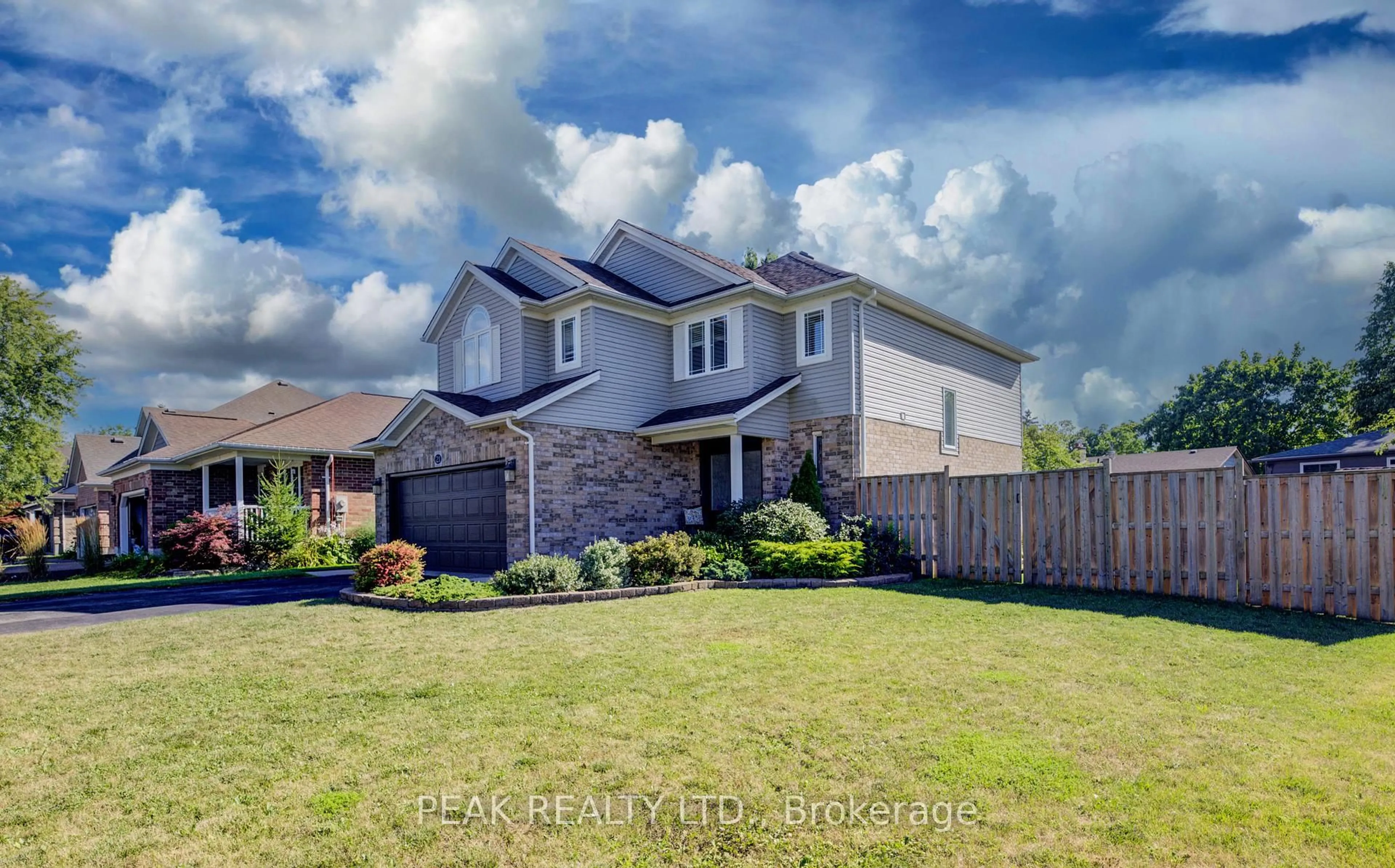 A pic from outside/outdoor area/front of a property/back of a property/a pic from drone, street for 21 Schneller Crt, Wilmot Ontario N3A 2K8