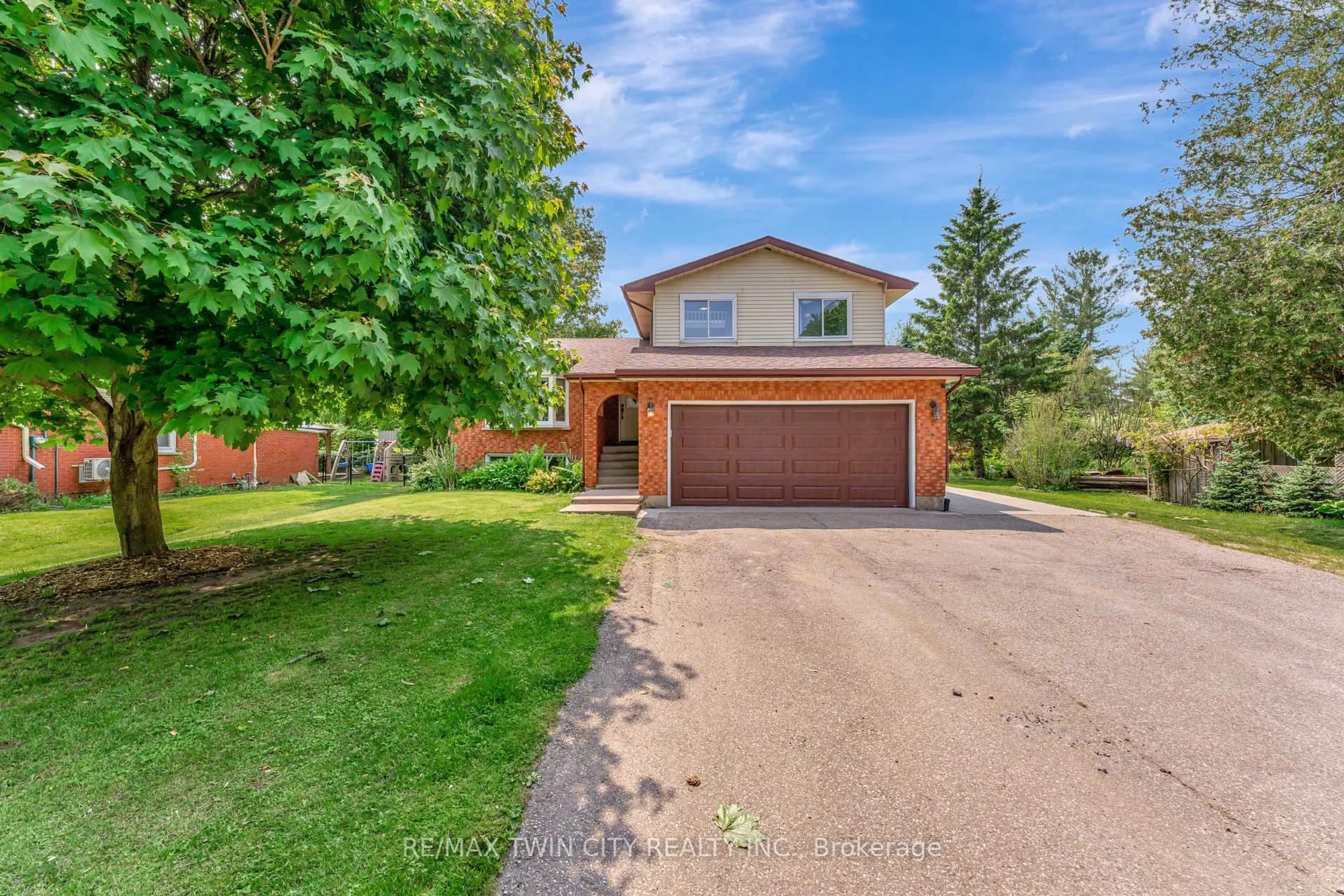 A pic from outside/outdoor area/front of a property/back of a property/a pic from drone, street for 129 Main St, Brant Ontario N0E 1N0