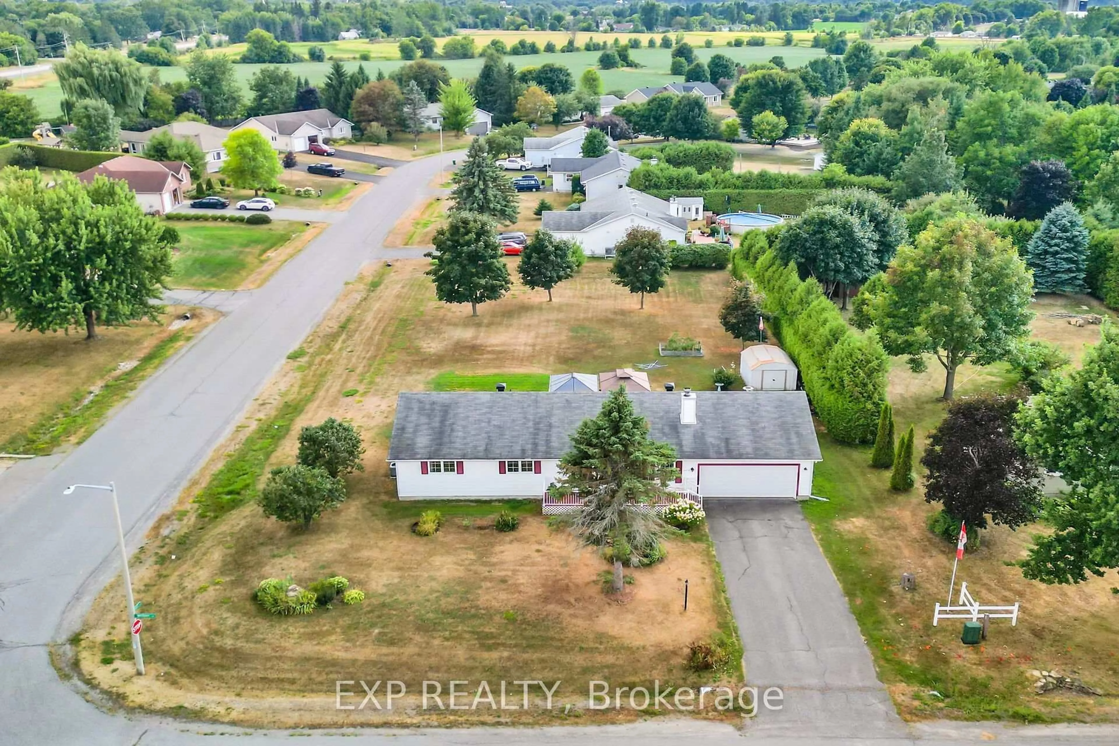 A pic from outside/outdoor area/front of a property/back of a property/a pic from drone, unknown for 6454 Waterbury Lane, North Gower Ontario K0A 2T0