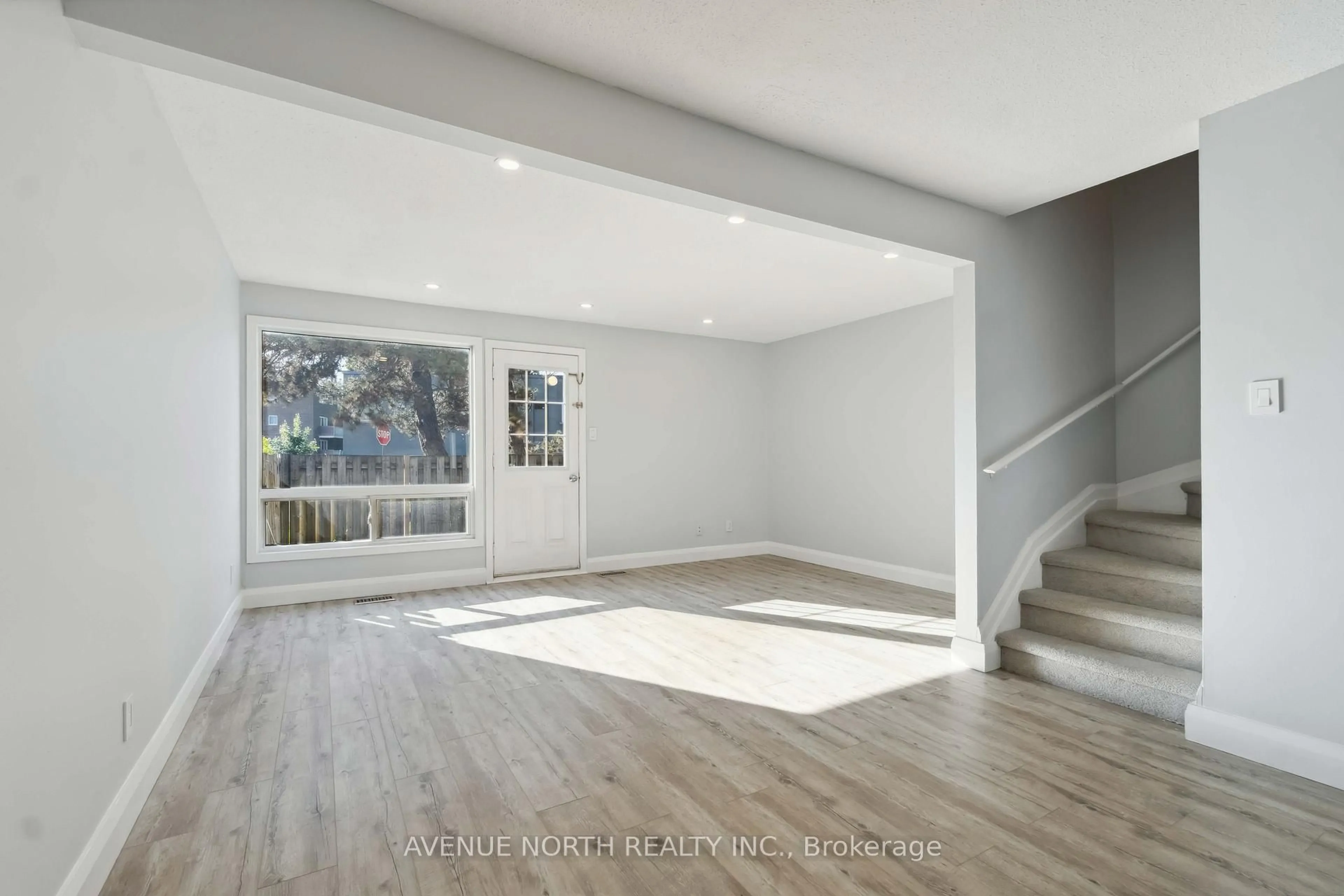 Unknown for 3089 Quail Dr #7, Ottawa Ontario K1T 1T9