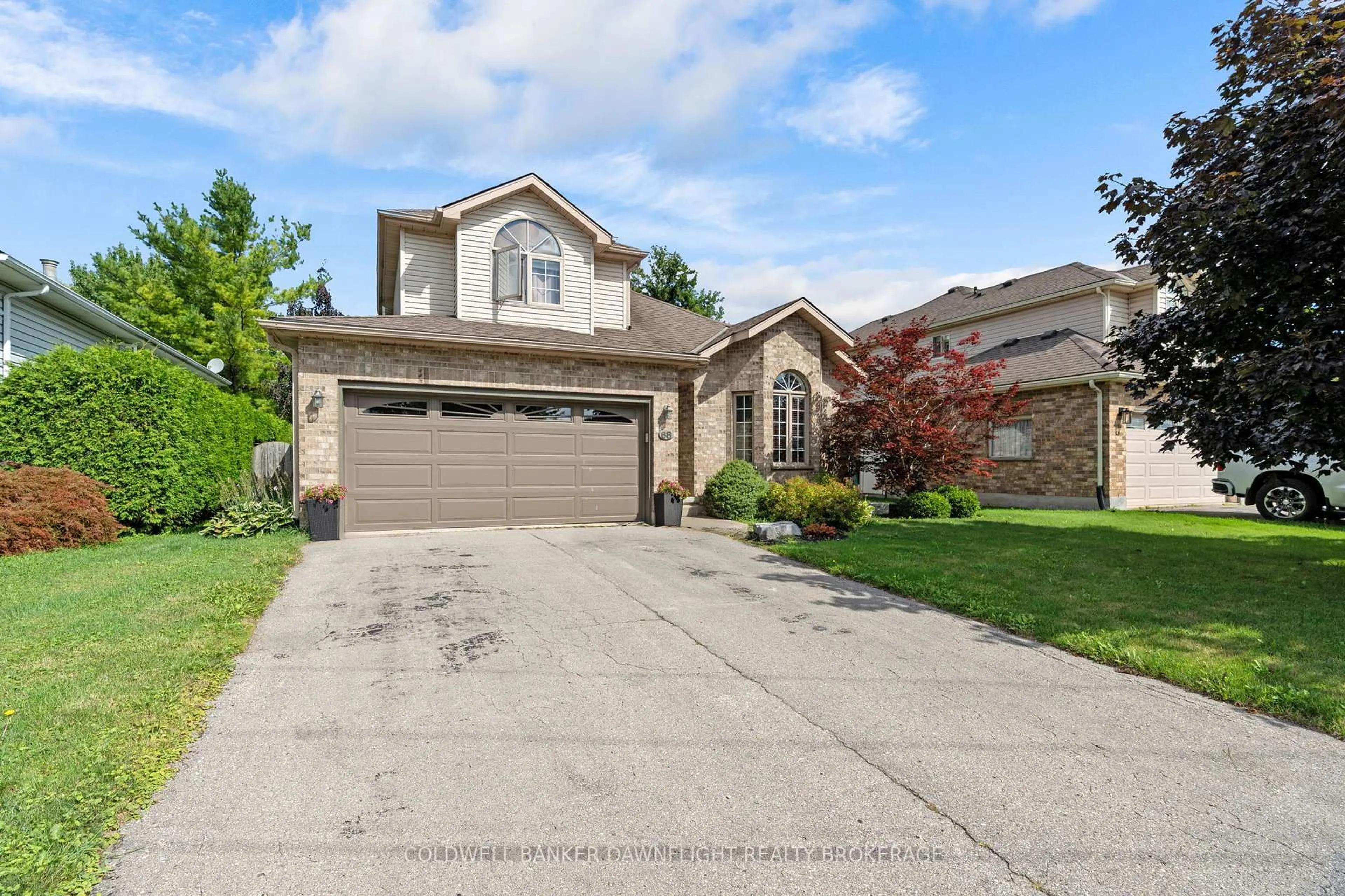 Unknown for 68 George St, South Huron Ontario N0M 1S3