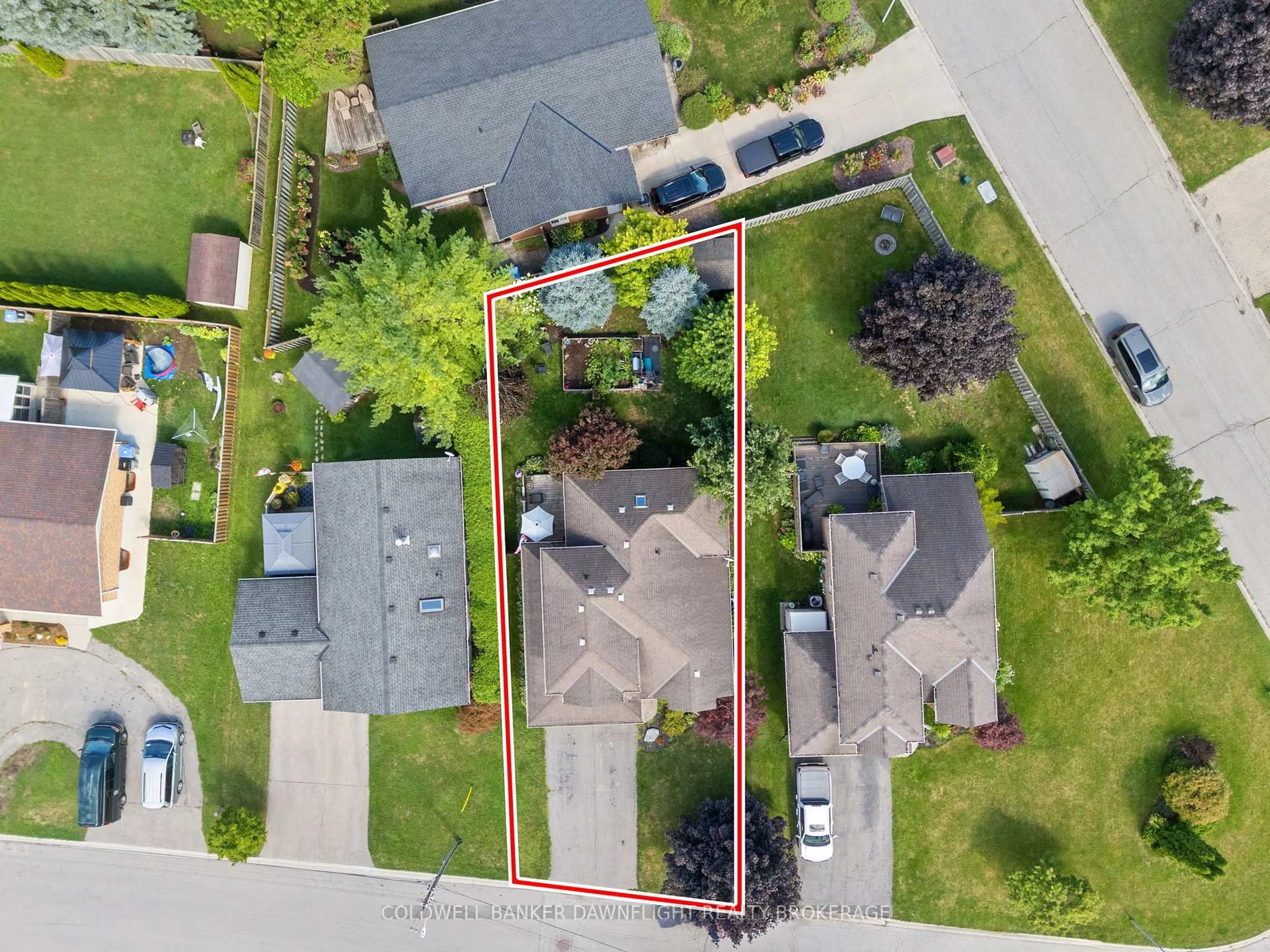 A pic from outside/outdoor area/front of a property/back of a property/a pic from drone, street for 68 George St, South Huron Ontario N0M 1S3