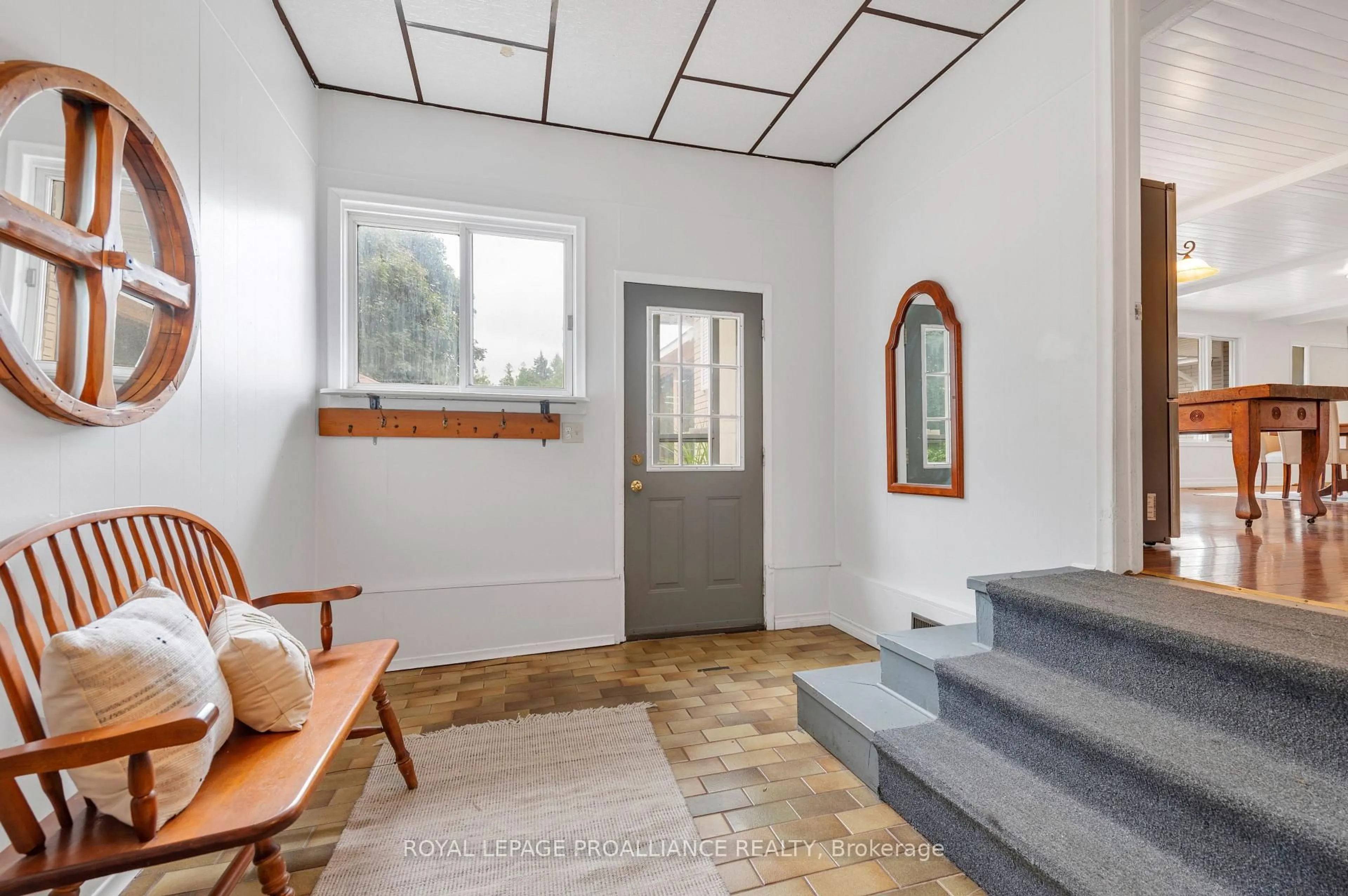 Indoor entryway for 486 Waites Rd, Cramahe Ontario K0K 1S0