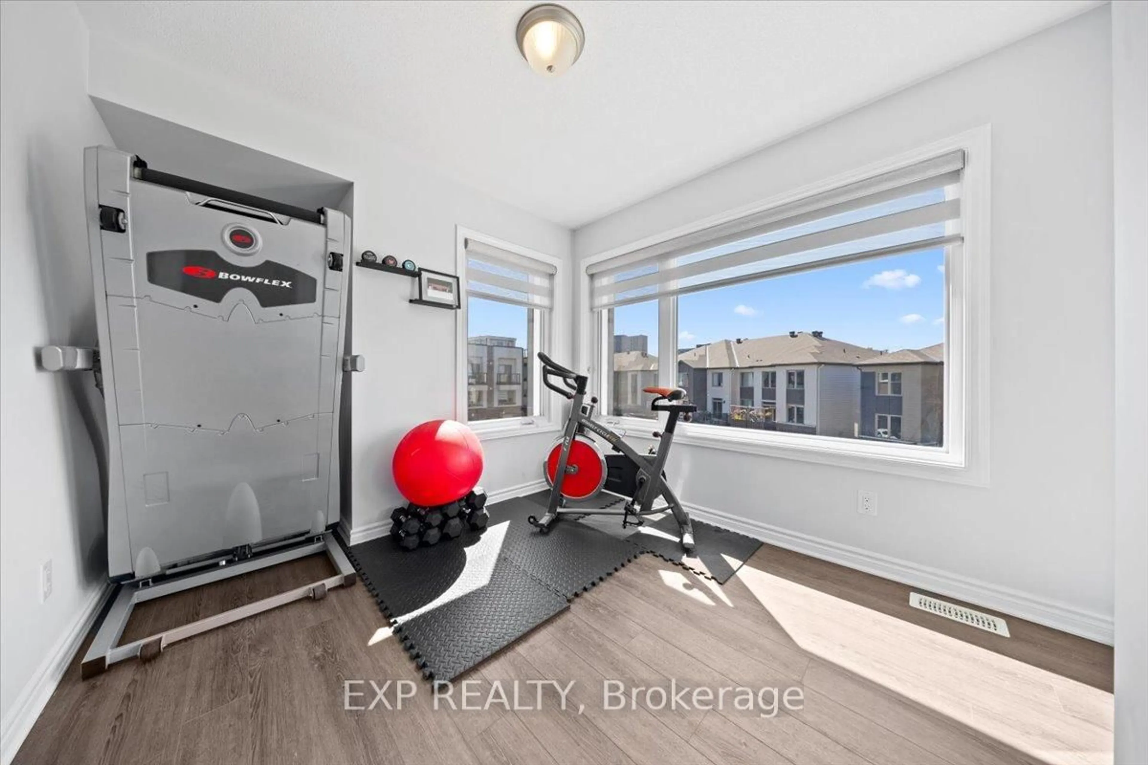 Gym or fitness room for 617 Makwa Private, Ottawa Ontario K1K 5A4