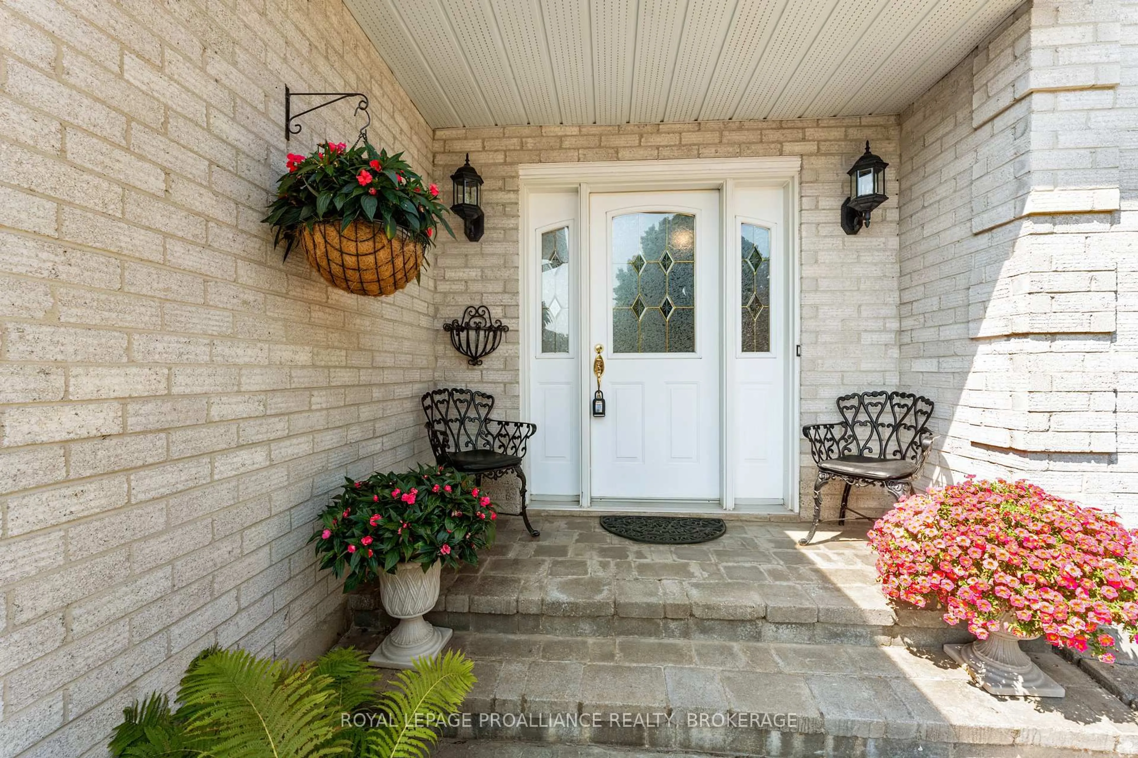 Indoor entryway for 965 Ambleside Cres, Kingston Ontario K7P 2B6