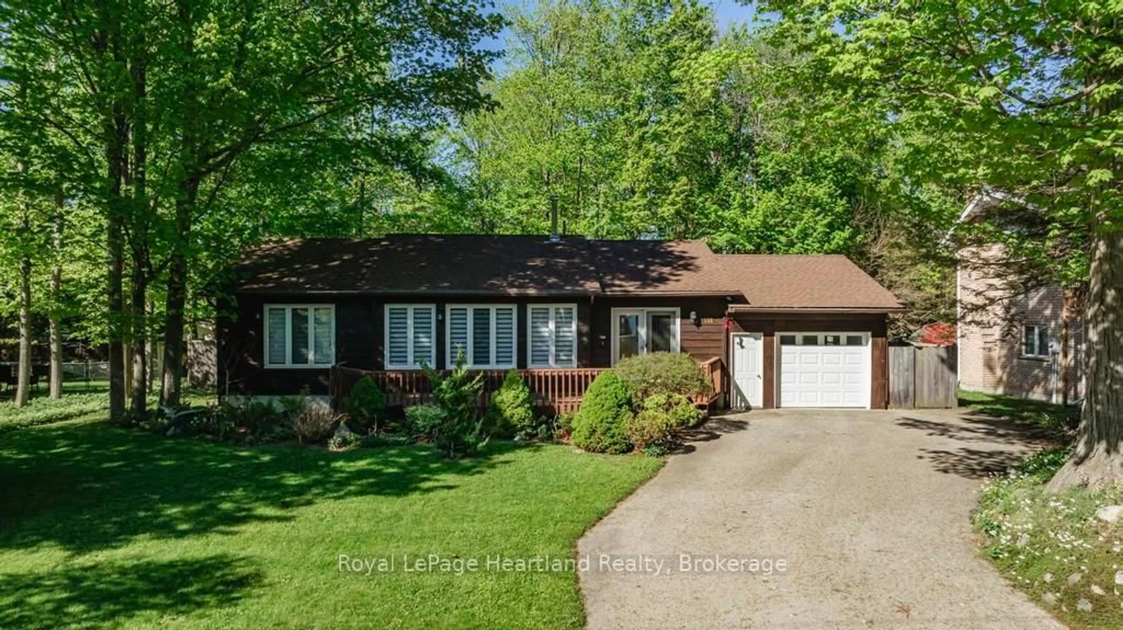 Home with brick exterior material, street for 216 Shadywood Cres, Huron-Kinloss Ontario N2Z 2X3