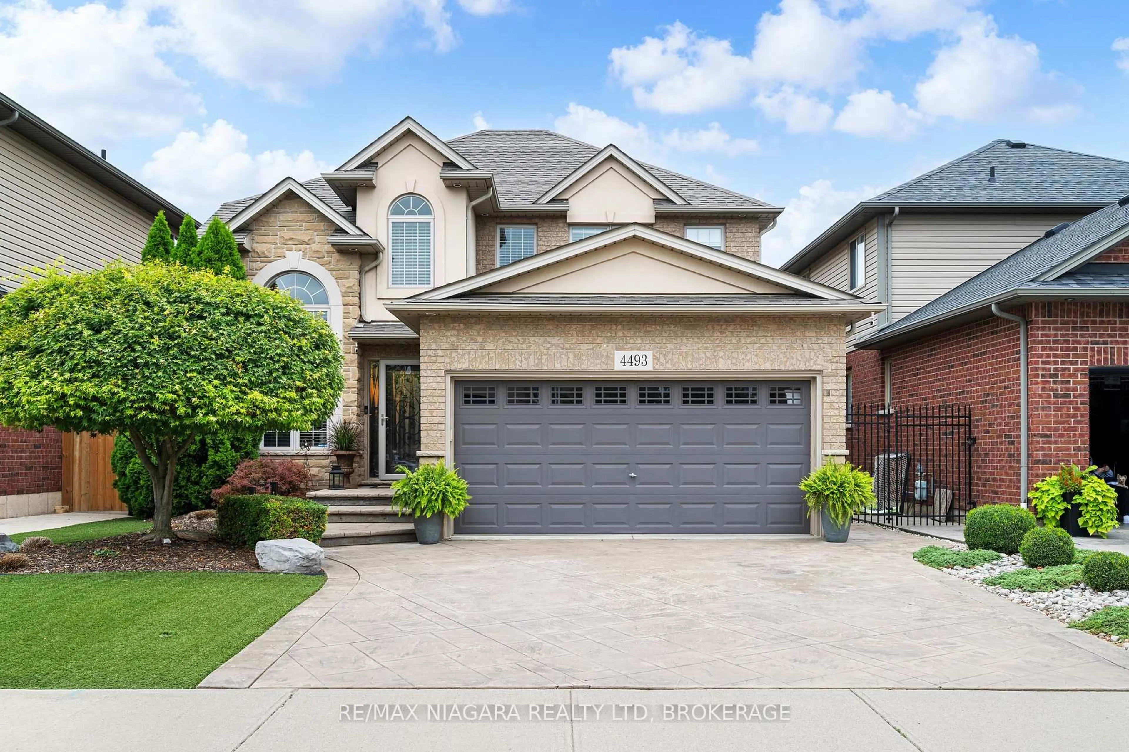 Home with brick exterior material, street for 4493 Frances Cres, Lincoln Ontario L0R 1B9
