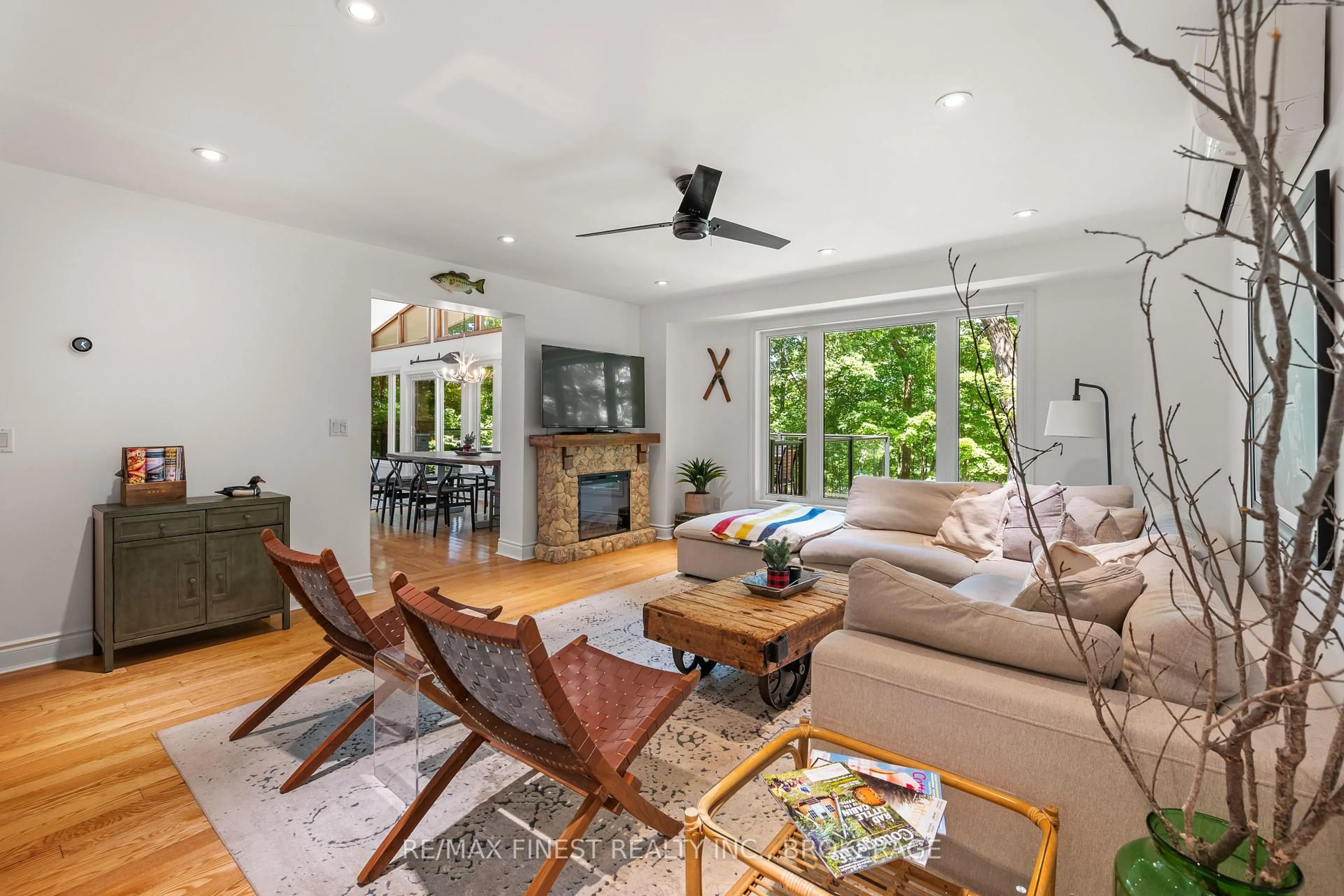 Living room with furniture, unknown for 32 Oakwood Lane, Hartington Ontario K0H 1W0