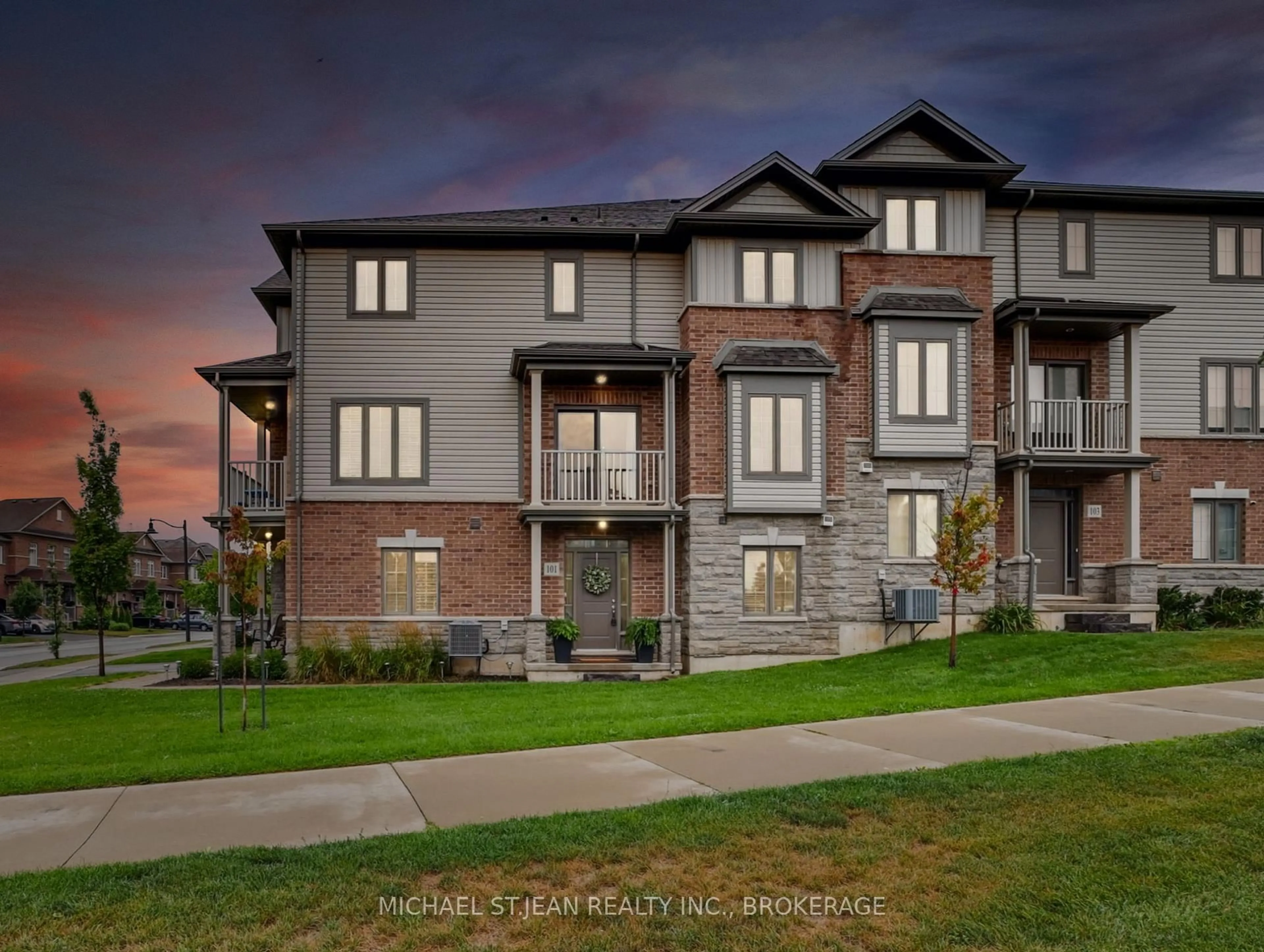 Home with brick exterior material, unknown for 101 Mallard Tr, Hamilton Ontario L8B 1W5