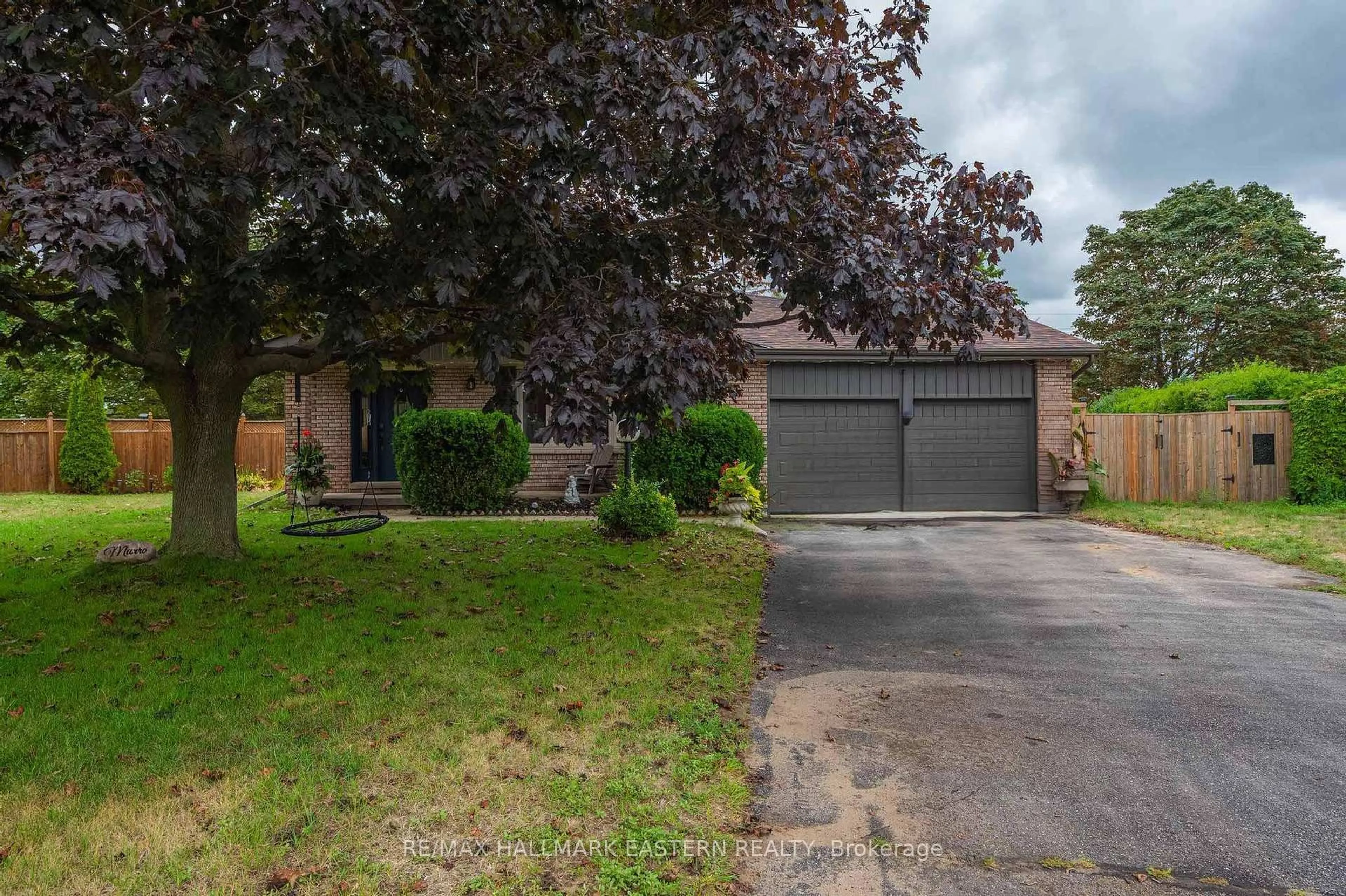 A pic from outside/outdoor area/front of a property/back of a property/a pic from drone, street for 3 Carol Pl, Port Hope Ontario L1A 3Y5