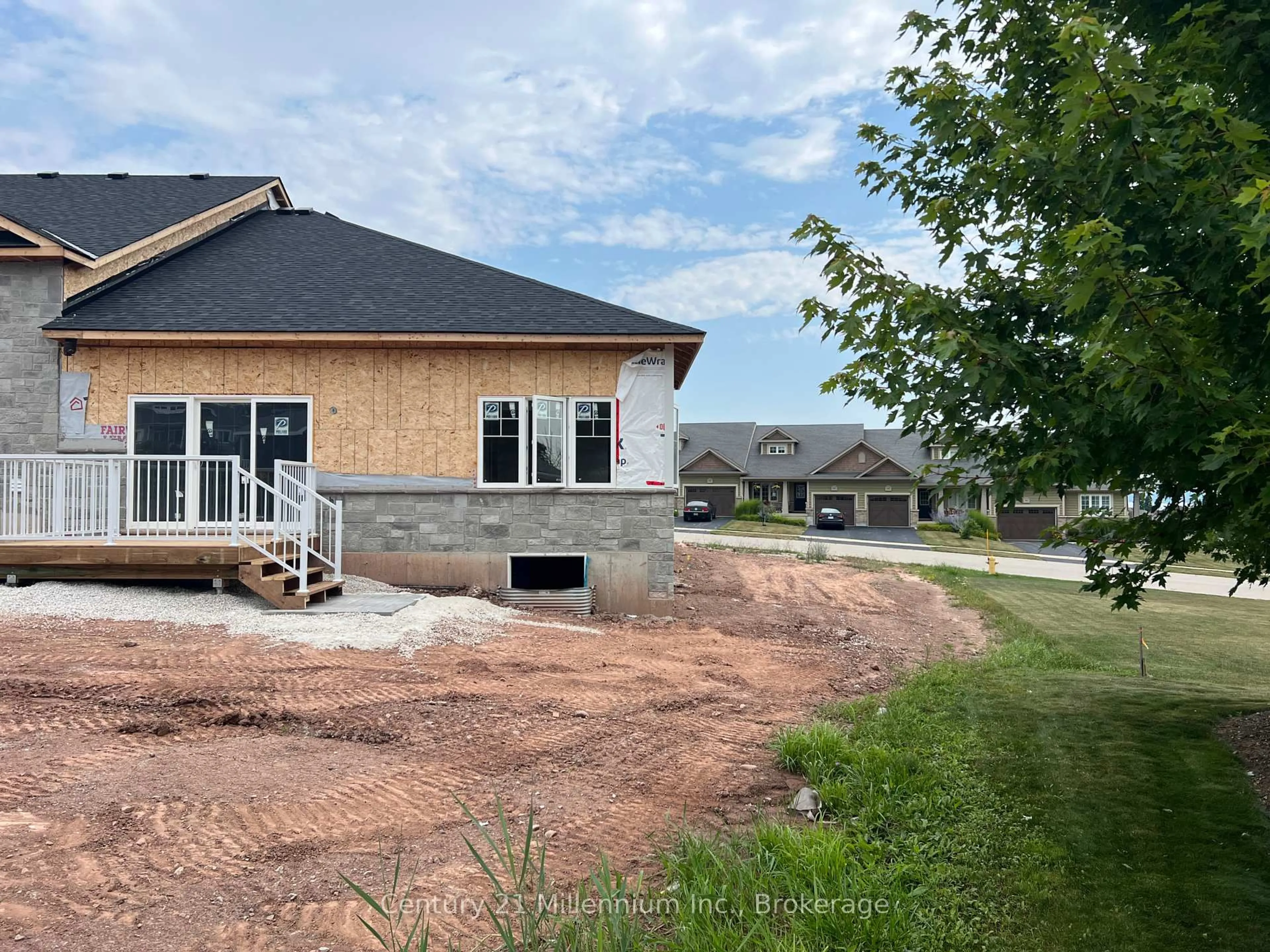 Home with brick exterior material, unknown for 308 Telford Tr, Georgian Bluffs Ontario N0H 1S0
