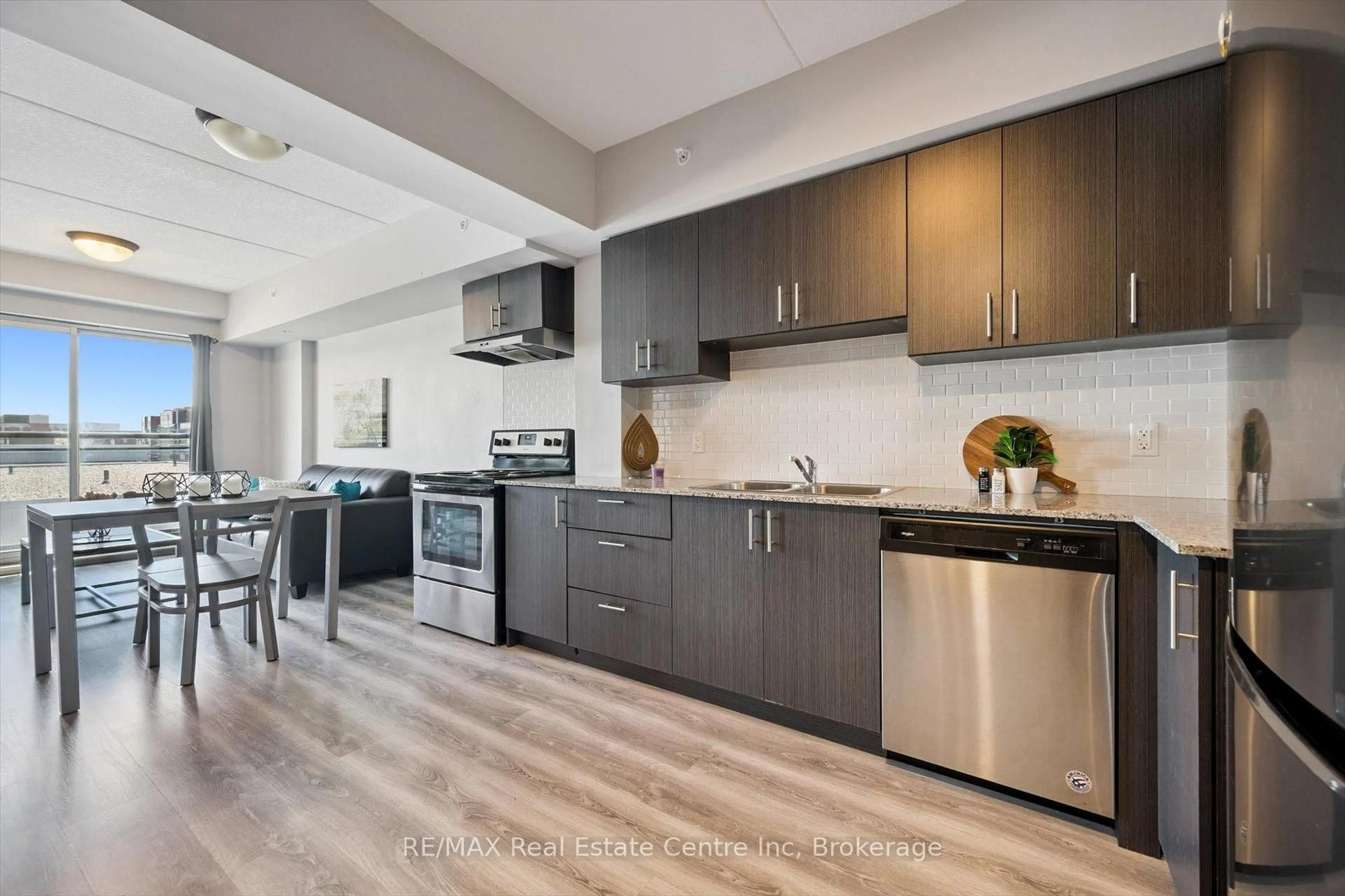 Open concept kitchen, unknown for 275 LARCH St #F515, Waterloo Ontario N2L 0J3