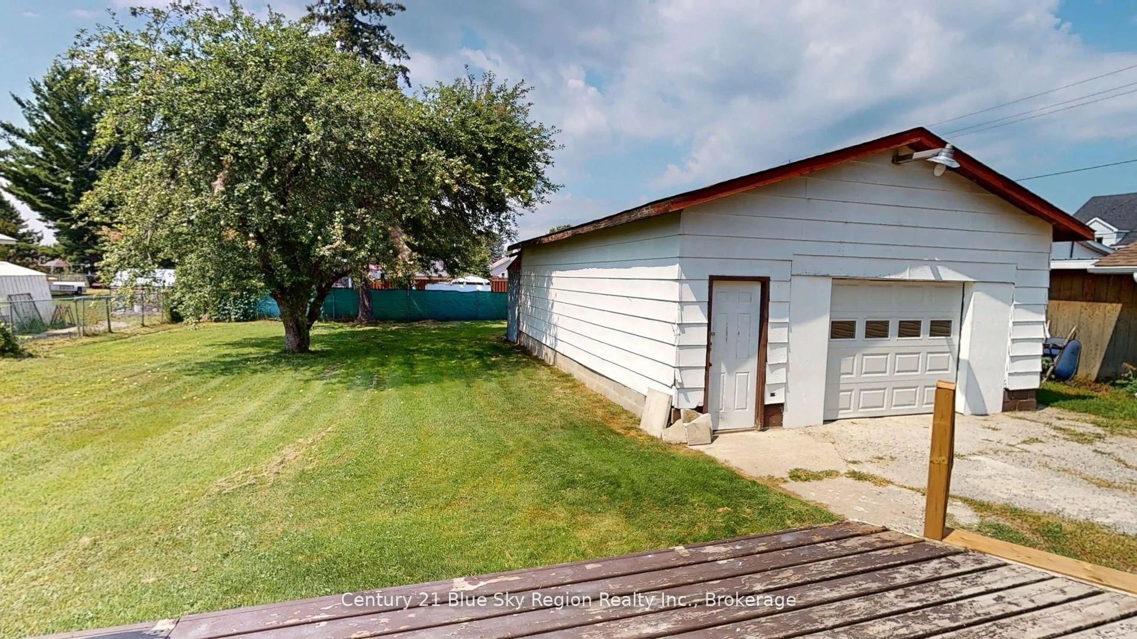 Shed for 345 Nipissing St, West Nipissing Ontario P2B 3E1