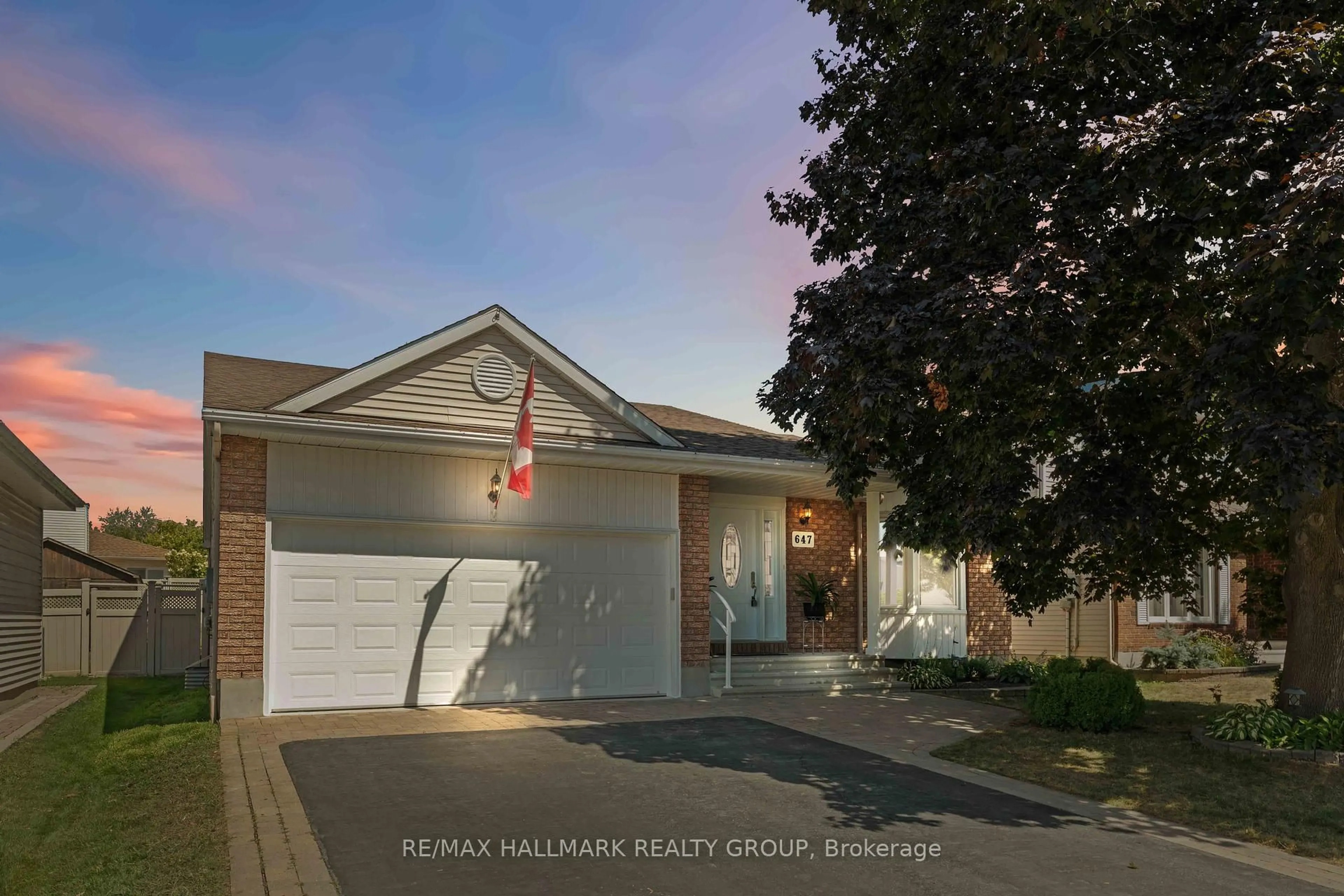Unknown for 647 Apollo Way, Orleans Ontario K4A 1T2
