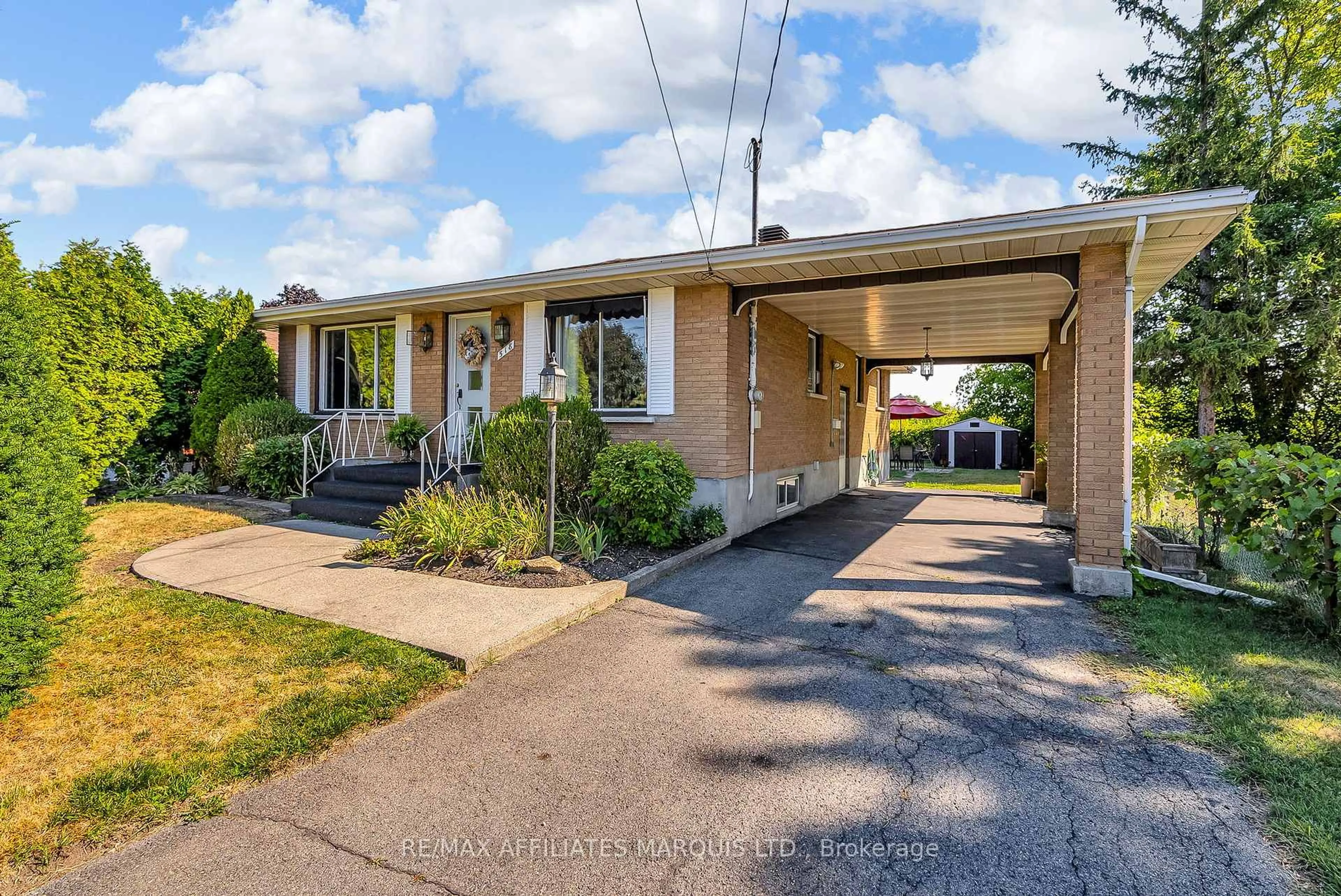 Unknown for 518 Blossom Park Dr, Cornwall Ontario K6H 5N2