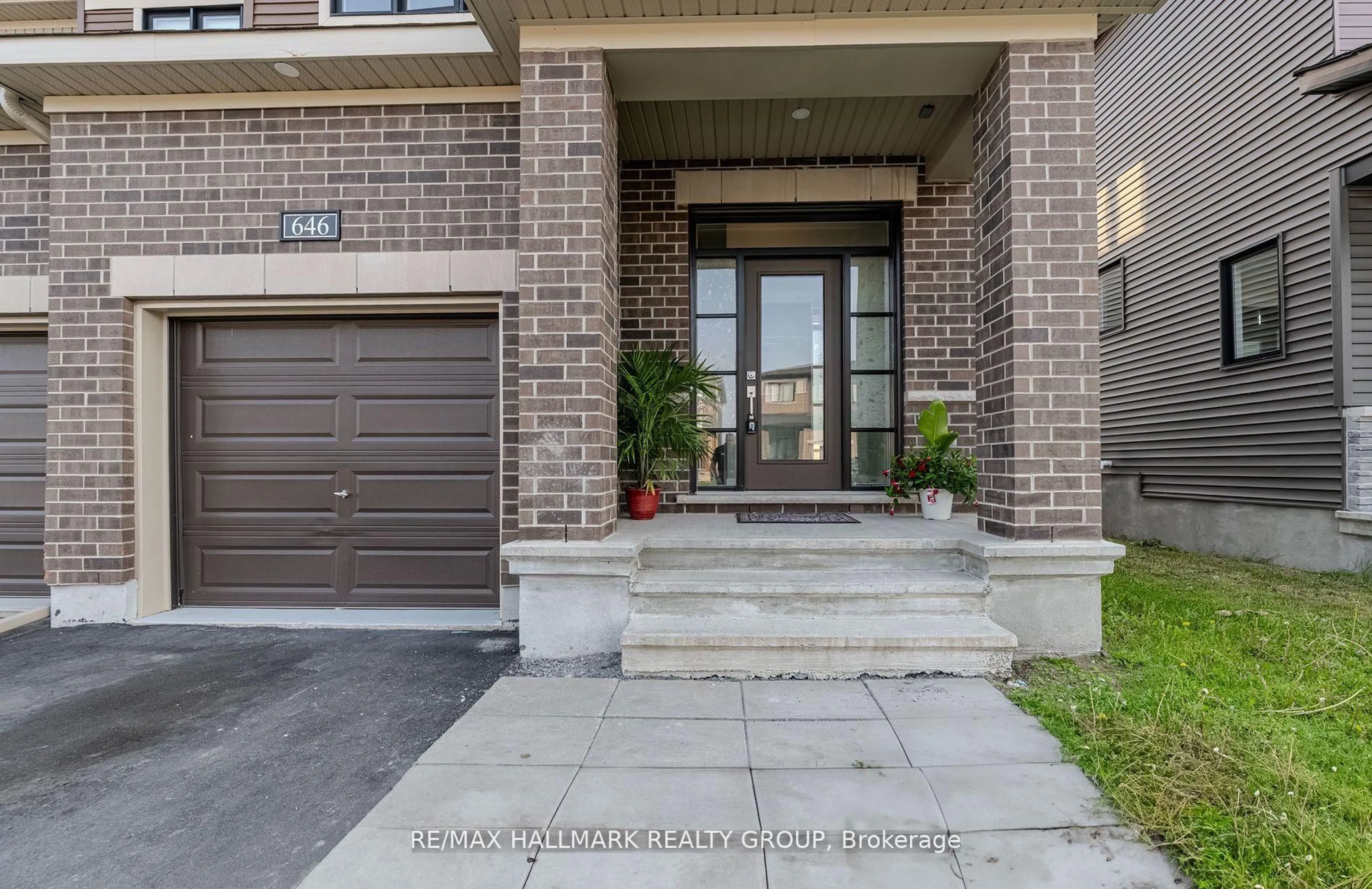 Unknown for 646 HAMSA St, Ottawa Ontario K2J 6Z7