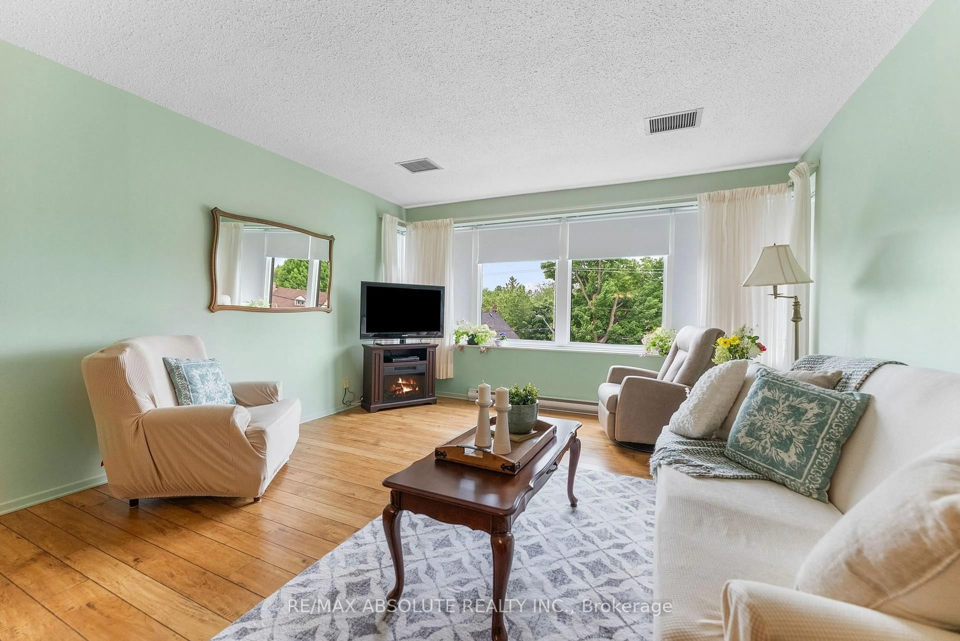 Living room with furniture, unknown for 124 Daniel St #301, Arnprior Ontario K7S 2L7