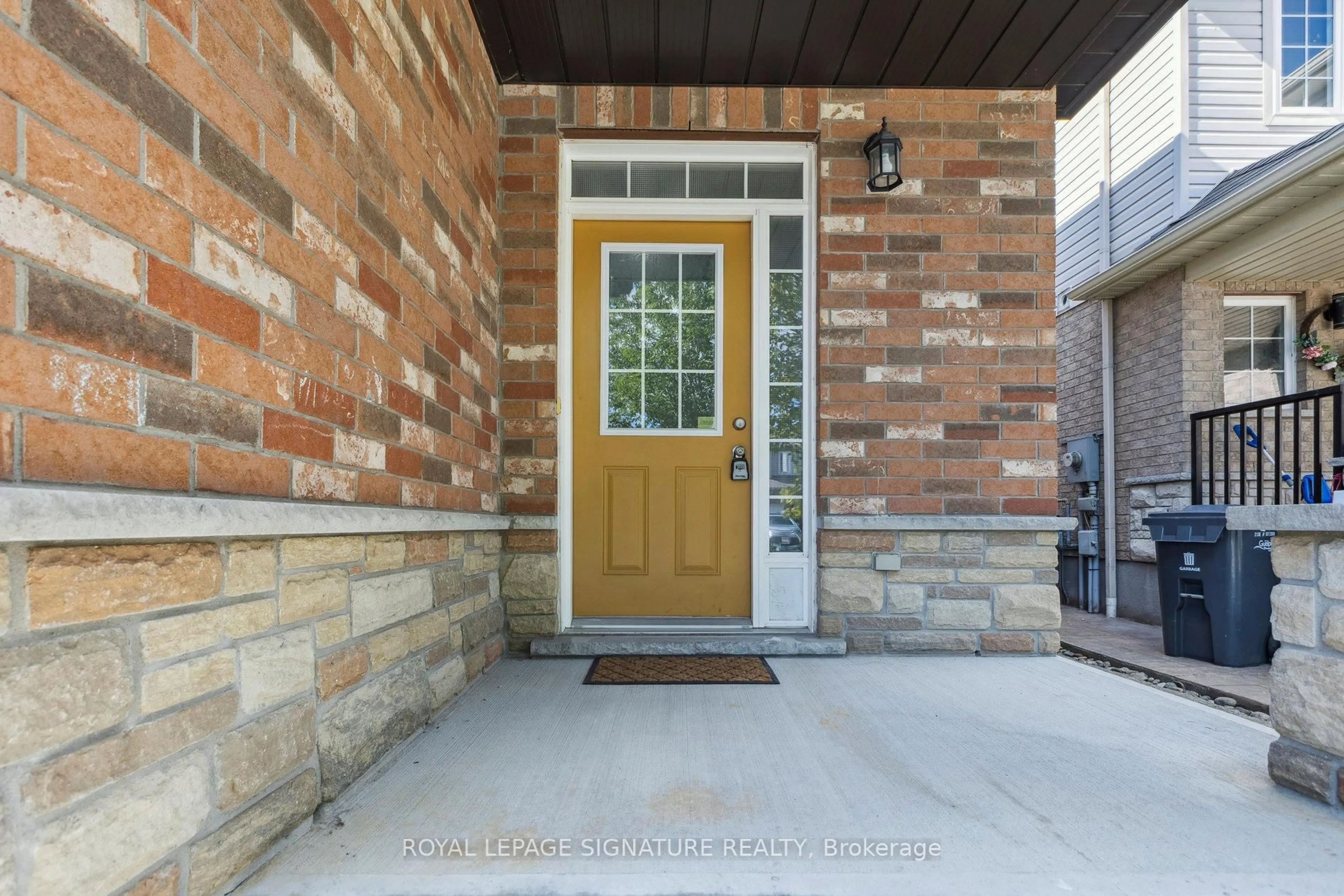 Indoor entryway for 30 Vipond St, Guelph Ontario N1E 0G9