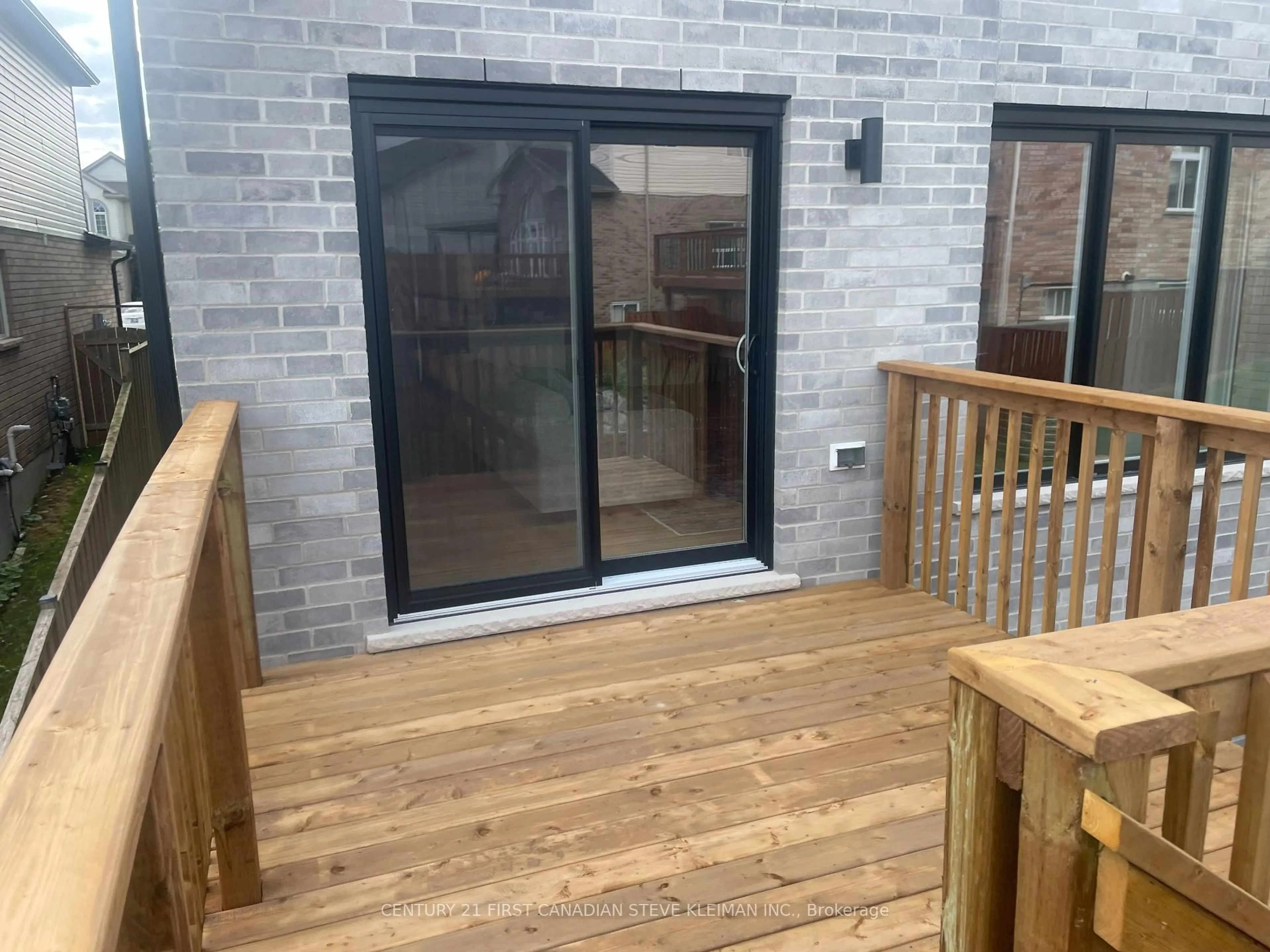 Patio, unknown for 1238 Whetherfield St, London North Ontario N6H 5X1