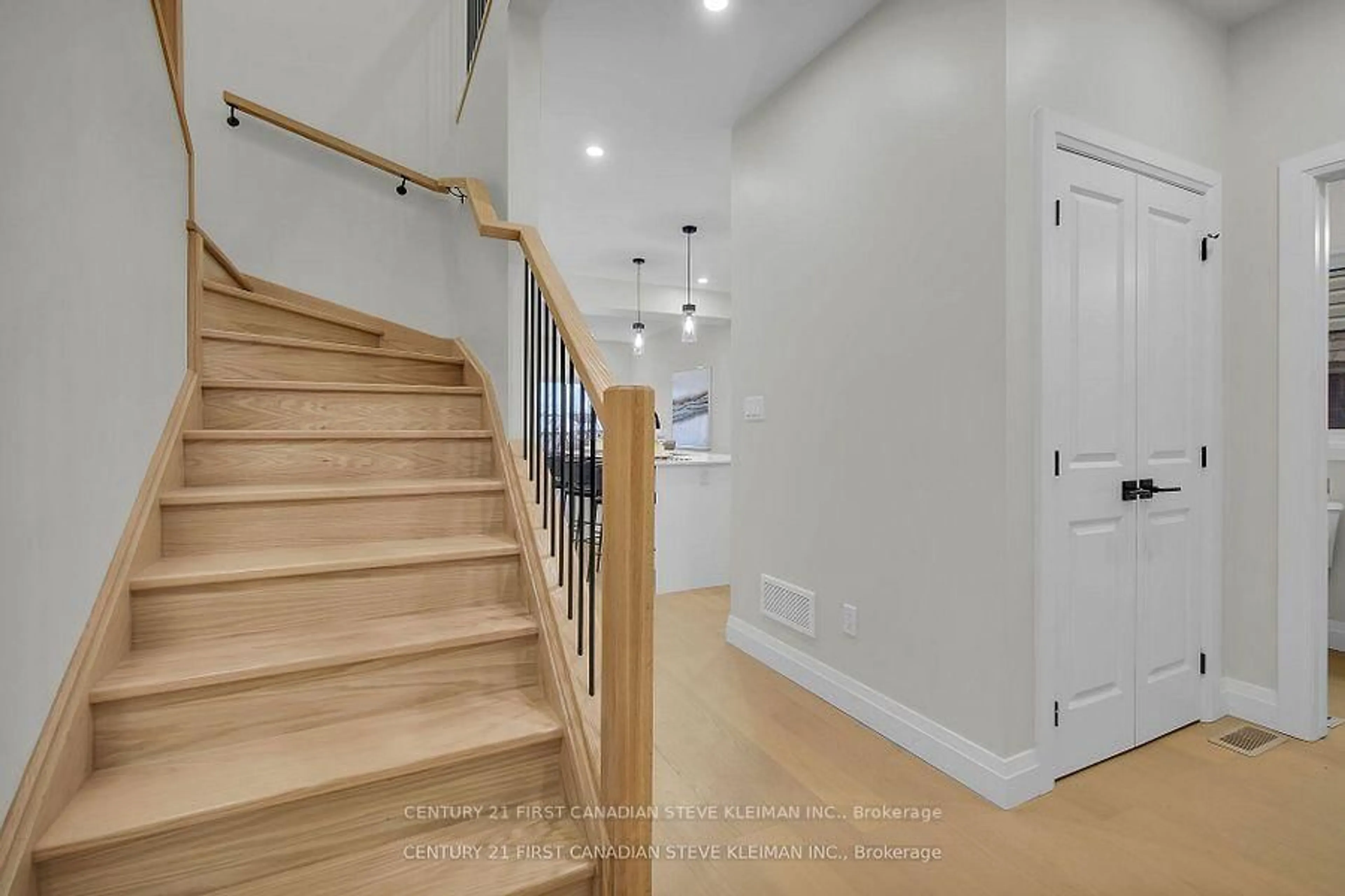 Unknown for 1238 Whetherfield St, London North Ontario N6H 5X1