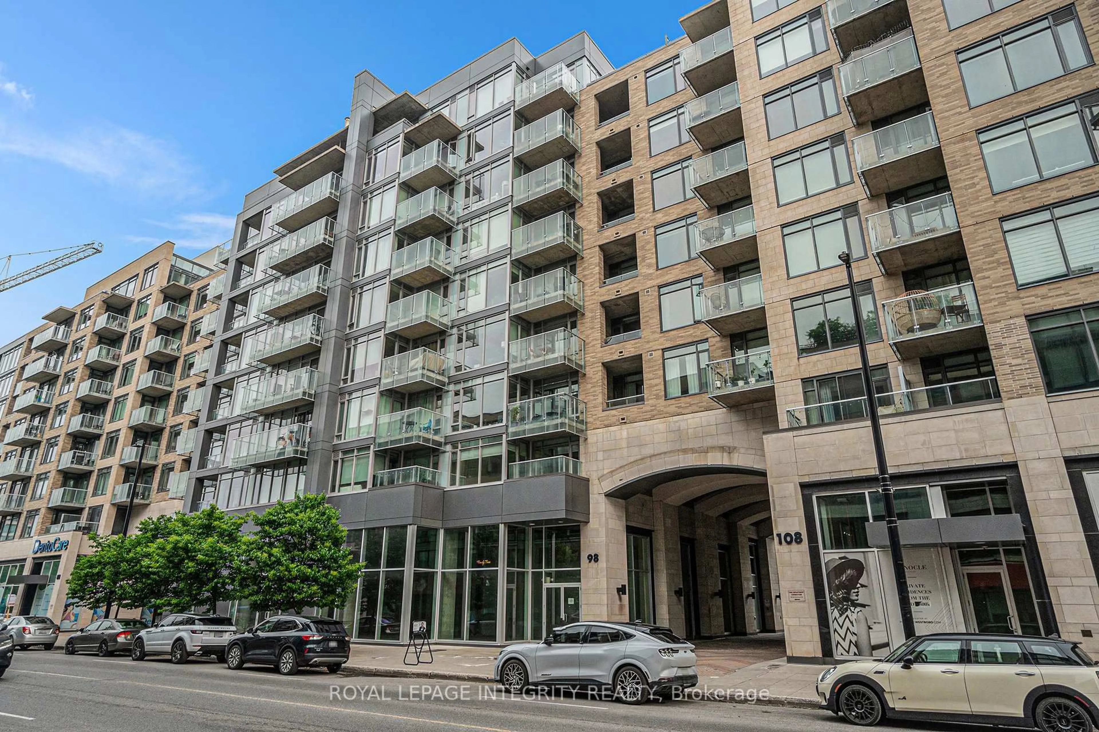 Unknown for 98 Richmond Rd #304, Ottawa Ontario K1Z 0B2