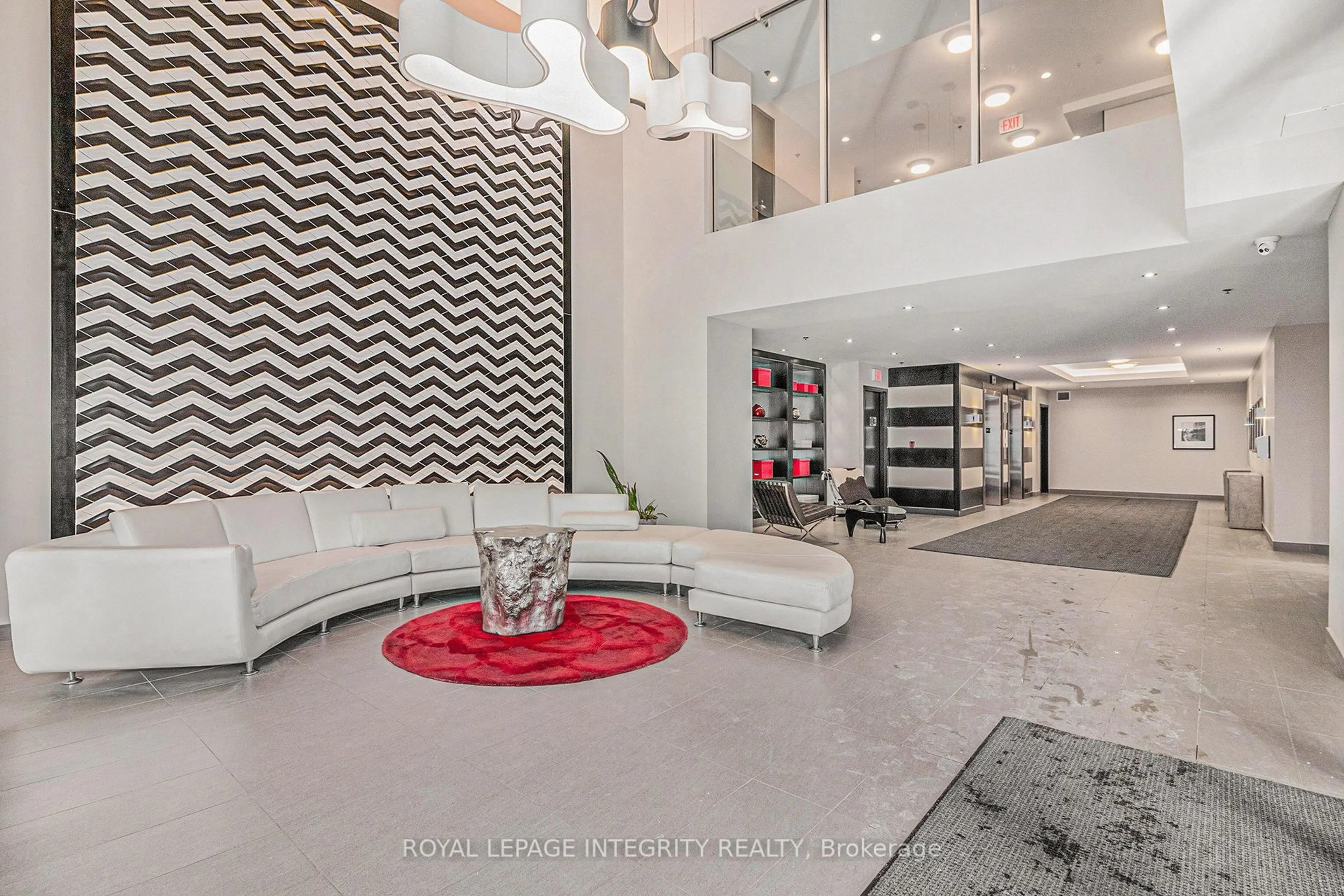 Lobby for 98 Richmond Rd #304, Ottawa Ontario K1Z 0B2