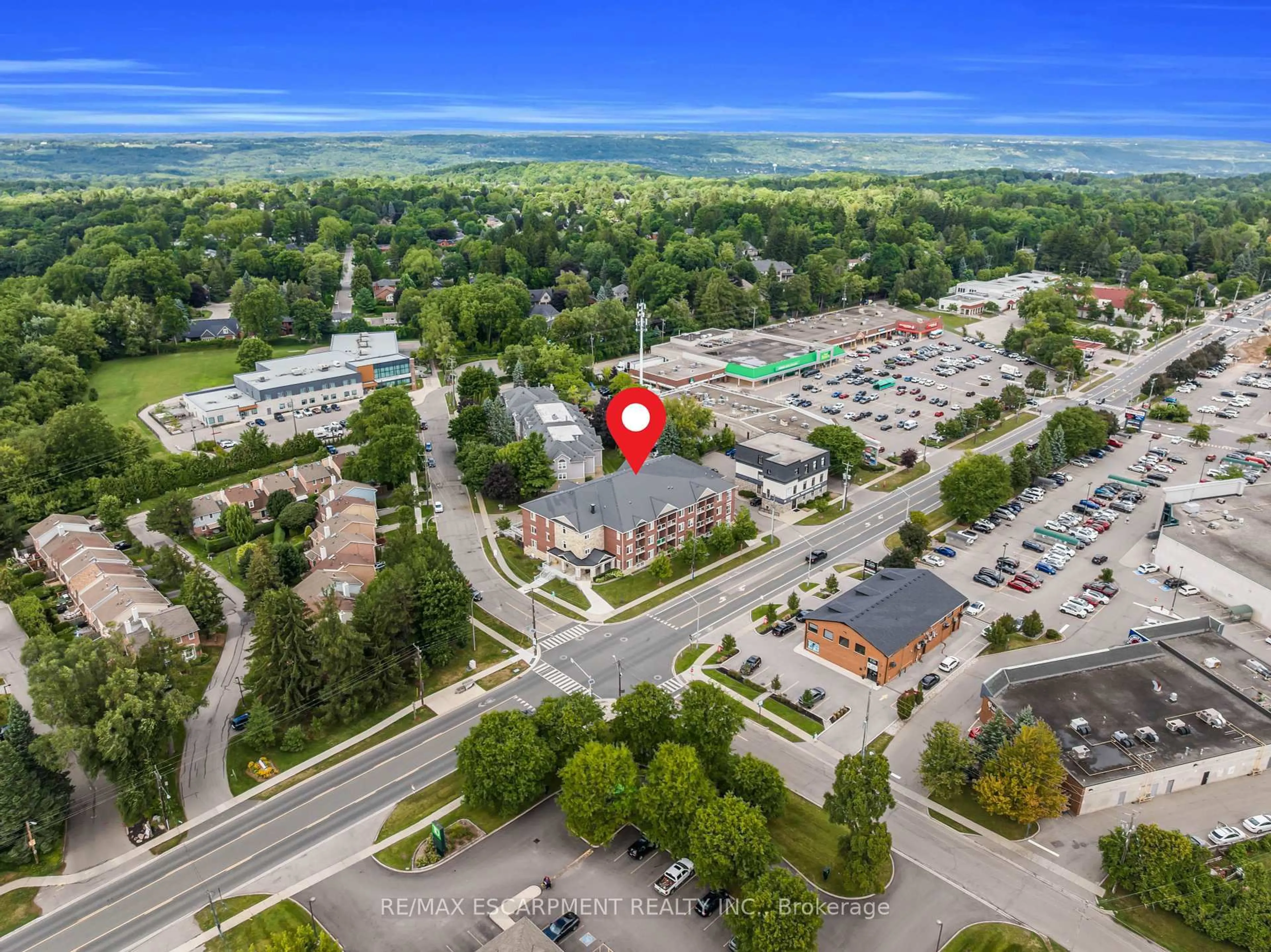 A pic from outside/outdoor area/front of a property/back of a property/a pic from drone, mountain view for 95 WILSON St #314, Hamilton Ontario L8L 5C4