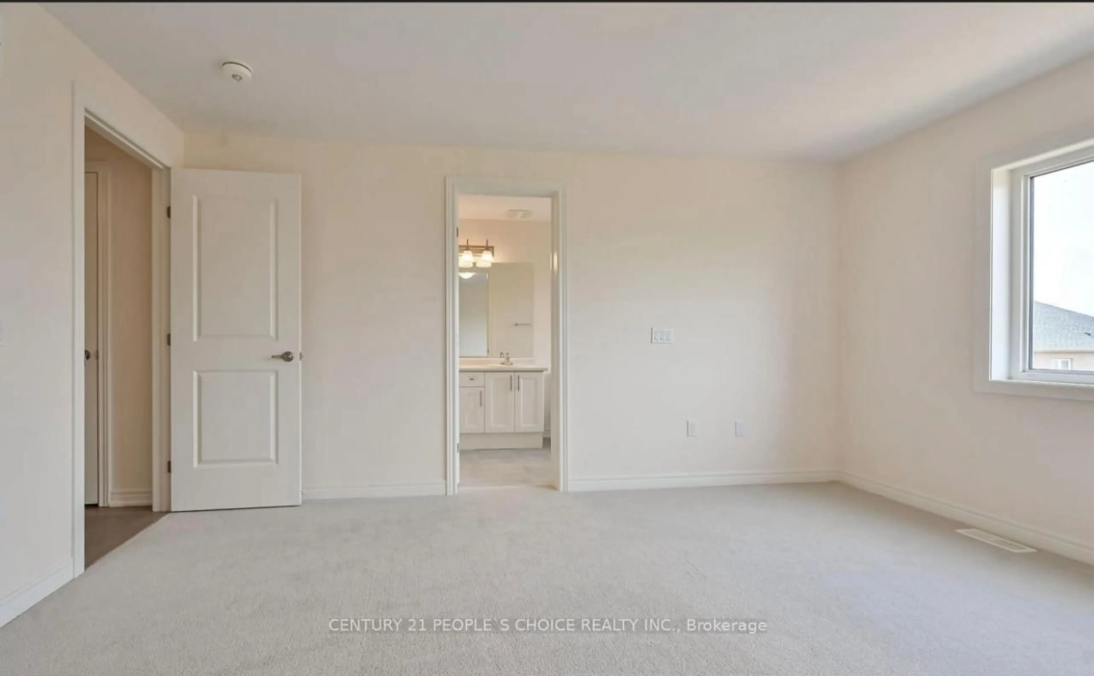 A pic of a room for 1091 Garner Rd, Hamilton Ontario L9G 3K9