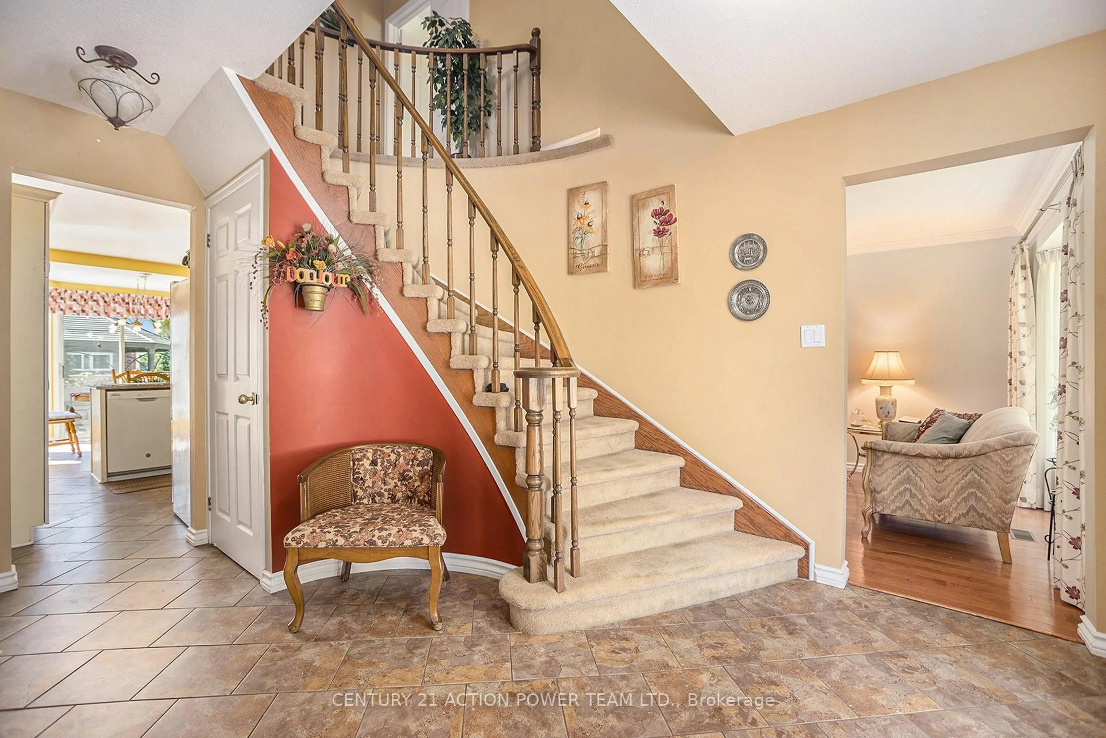 Unknown for 1358 Turner Cres, Orleans Ontario K1E 2Y4