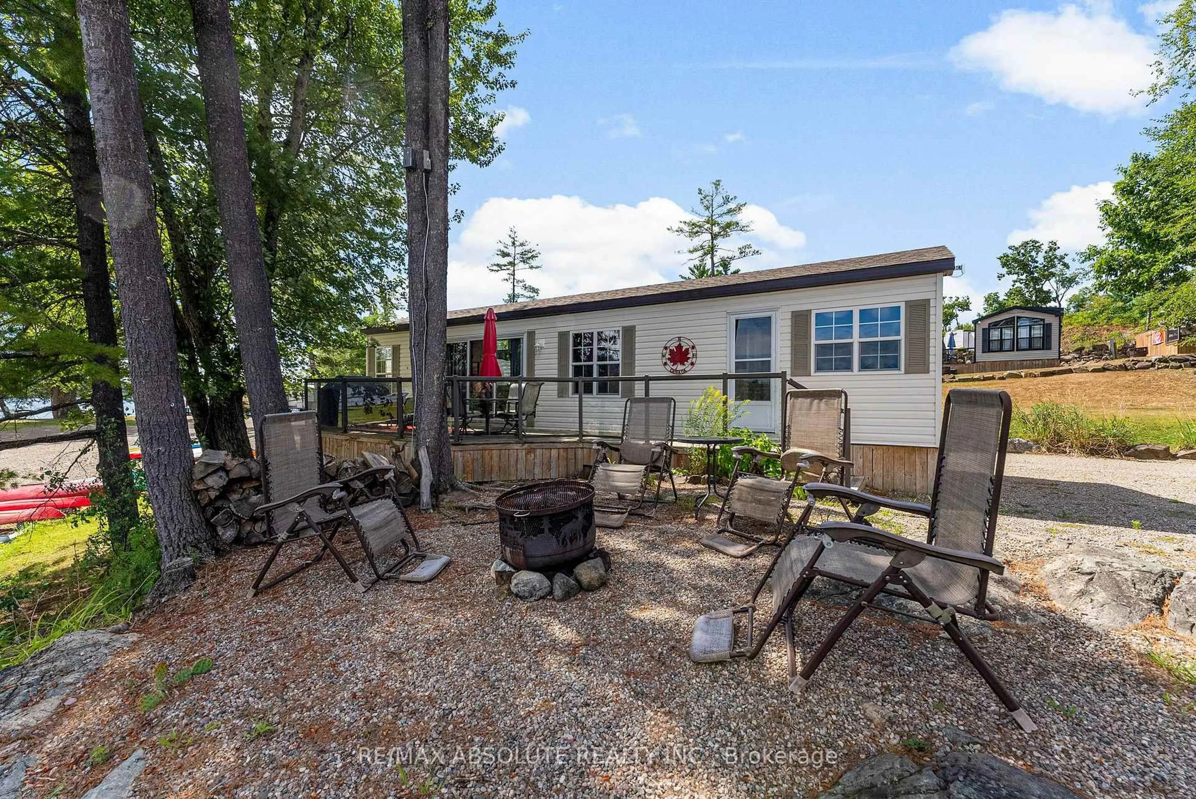 Patio, water/lake/river/ocean view for 92 Bingham Dr, Haley Station Ontario K0J 1Y0