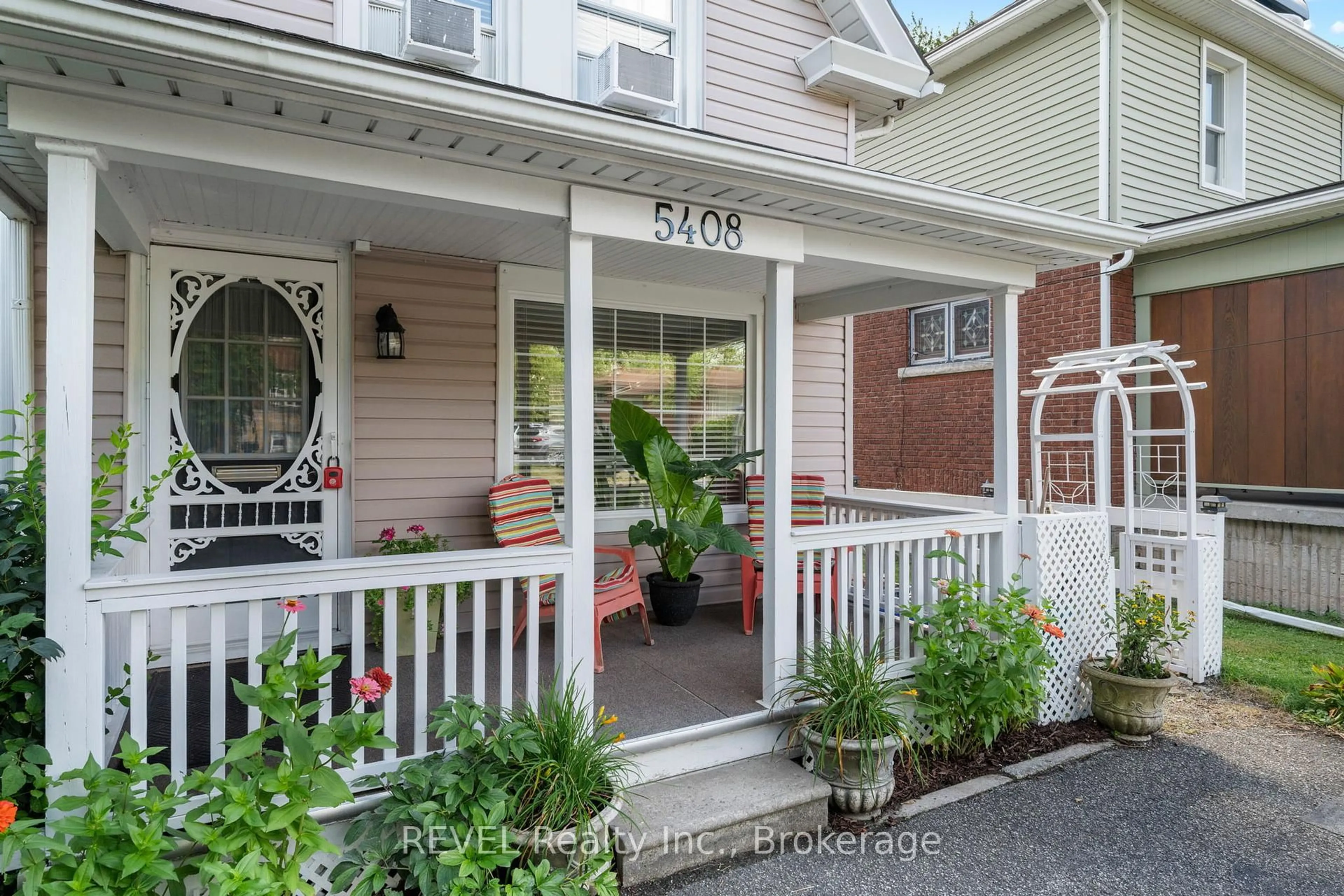 Unknown for 5408 ONTARIO Ave, Niagara Falls Ontario L2E 3S5