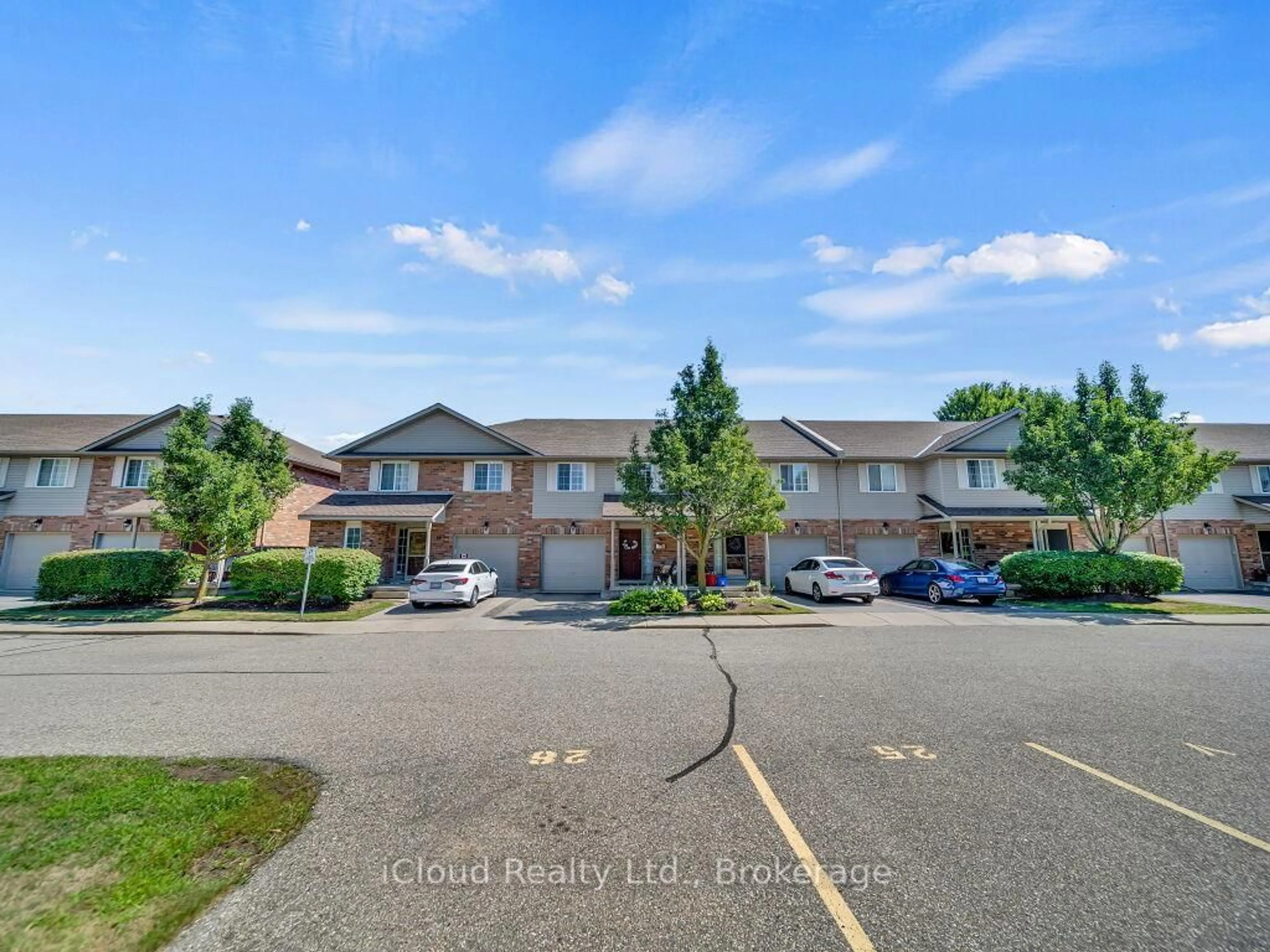 A pic from outside/outdoor area/front of a property/back of a property/a pic from drone, water/lake/river/ocean view for 15 Gregg Crt #16, Kitchener Ontario N2A 4H7