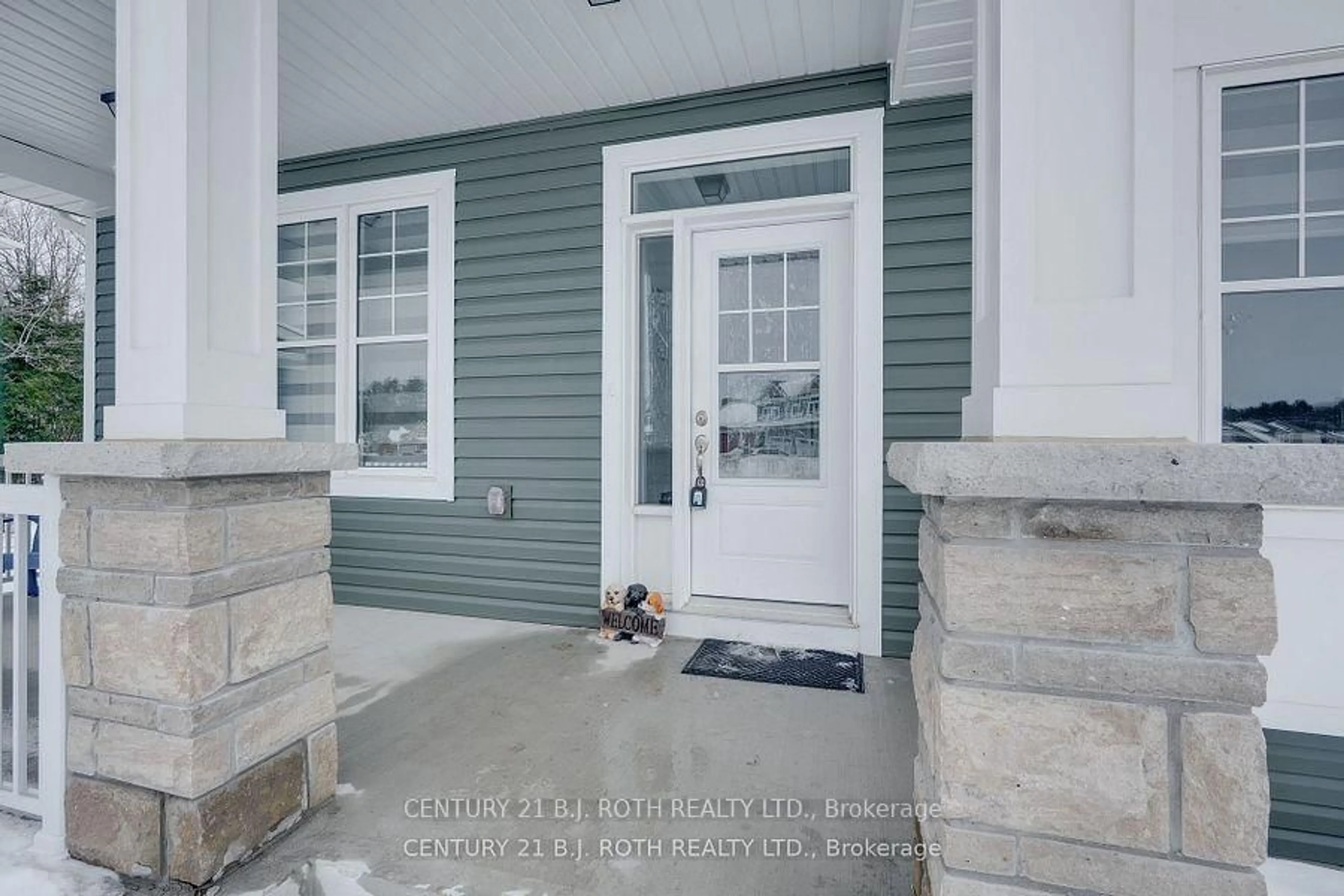 Indoor entryway for 22 Dyer Cres, Bracebridge Ontario P1L 0N4
