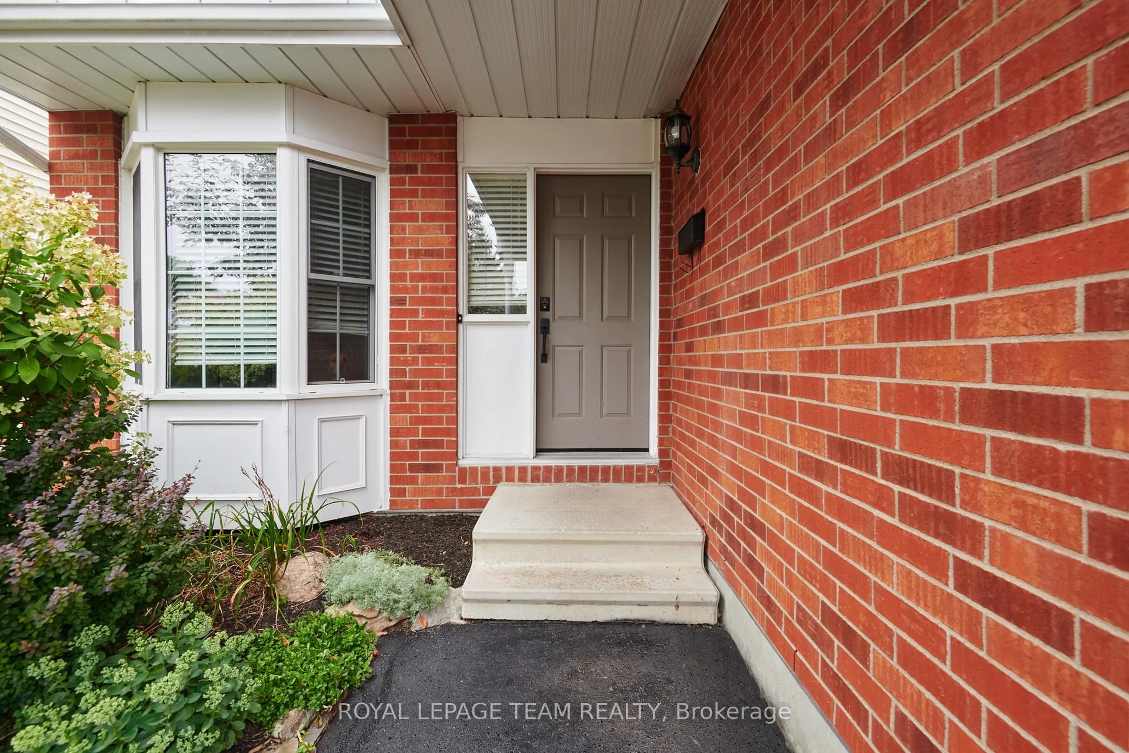 Home with brick exterior material, street for 6405 St Louis Dr, Ottawa Ontario K1C 2X9