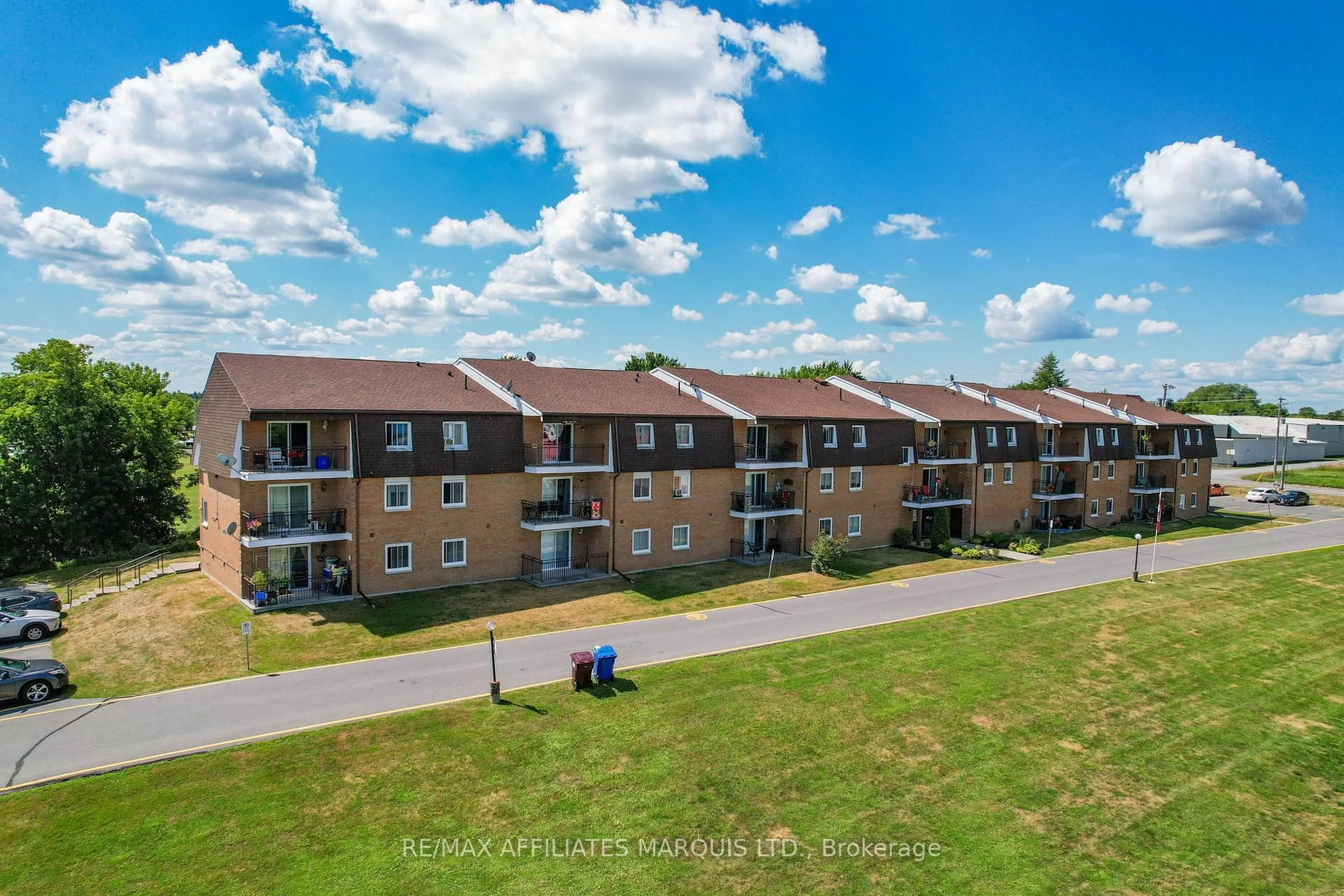 A pic from outside/outdoor area/front of a property/back of a property/a pic from drone, unknown for 220 Kenyon St #109, North Glengarry Ontario K0C 1A0