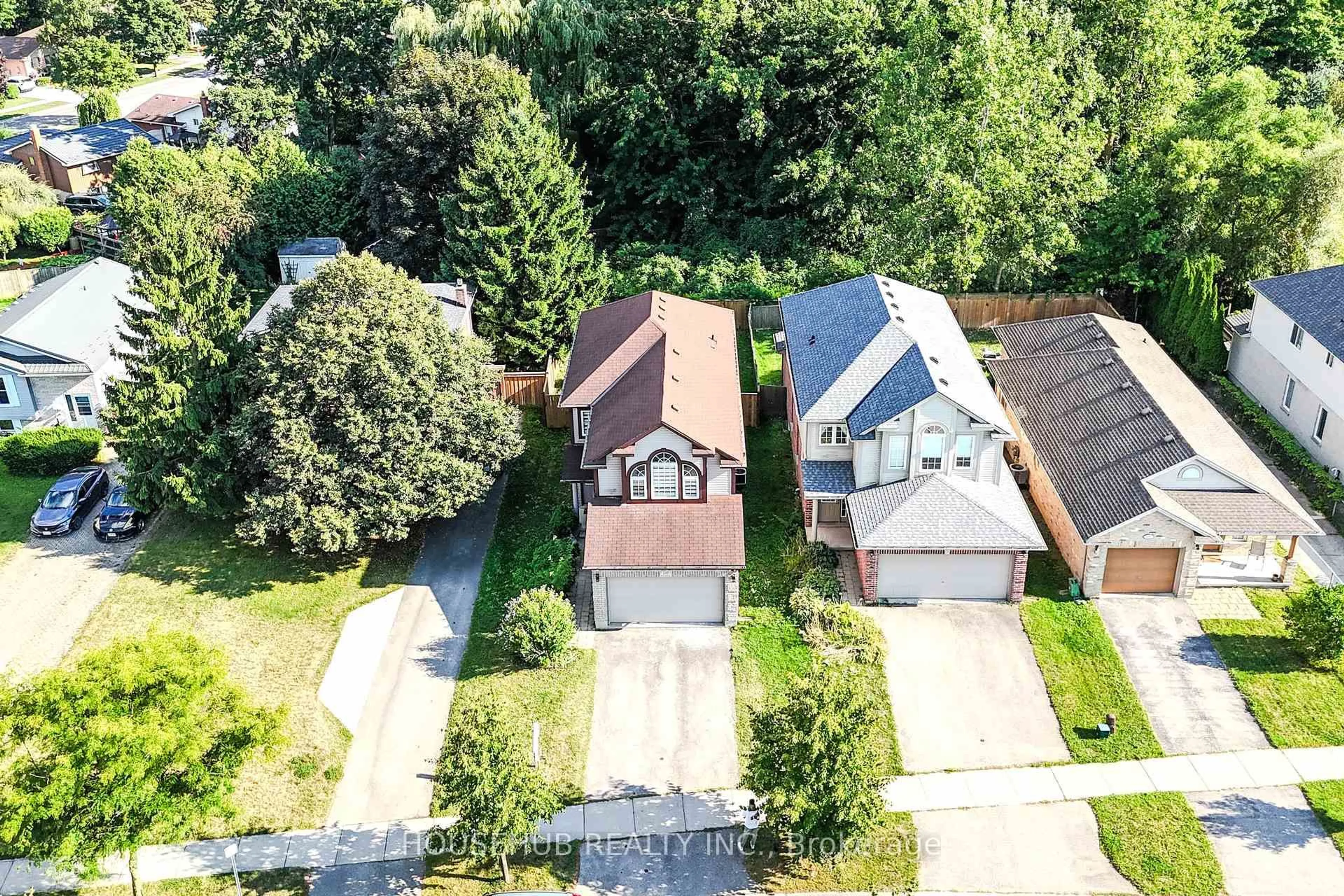 A pic from outside/outdoor area/front of a property/back of a property/a pic from drone, street for 195 Brunswick Ave, London North Ontario N6G 3K6
