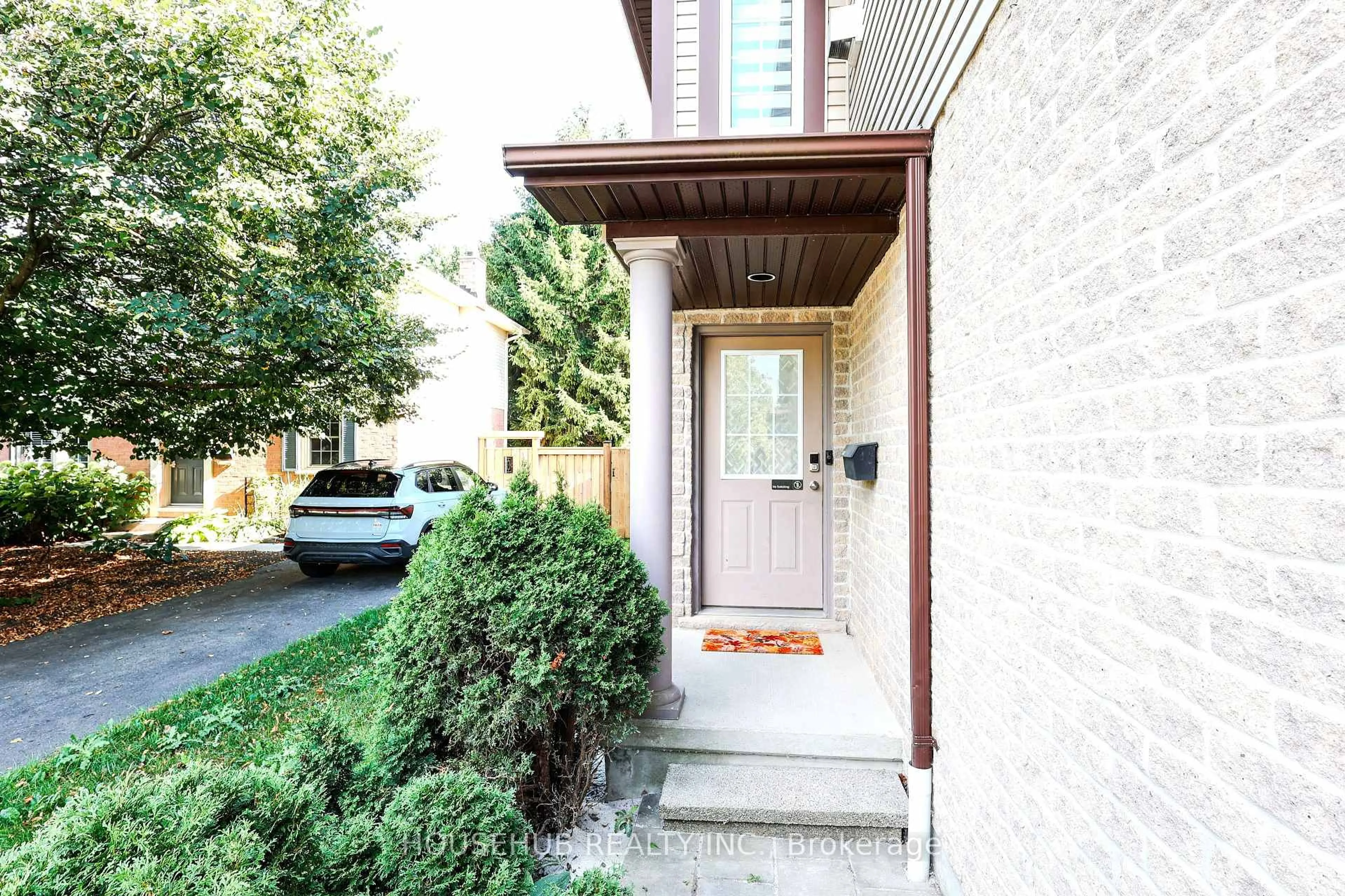 Unknown for 195 Brunswick Ave, London North Ontario N6G 3K6