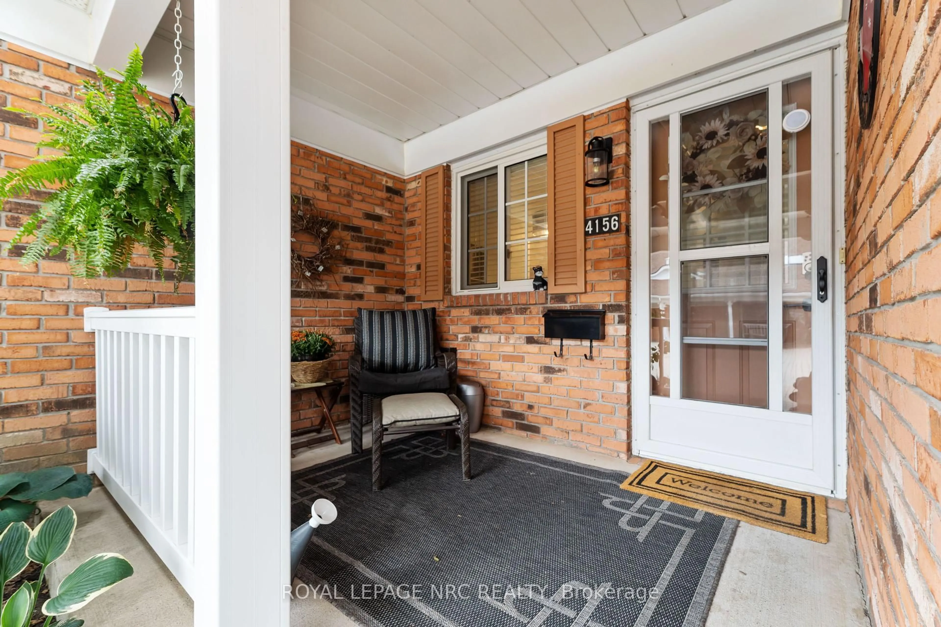 Indoor entryway for 4156 Beechnut Crt, Lincoln Ontario L0R 2C0
