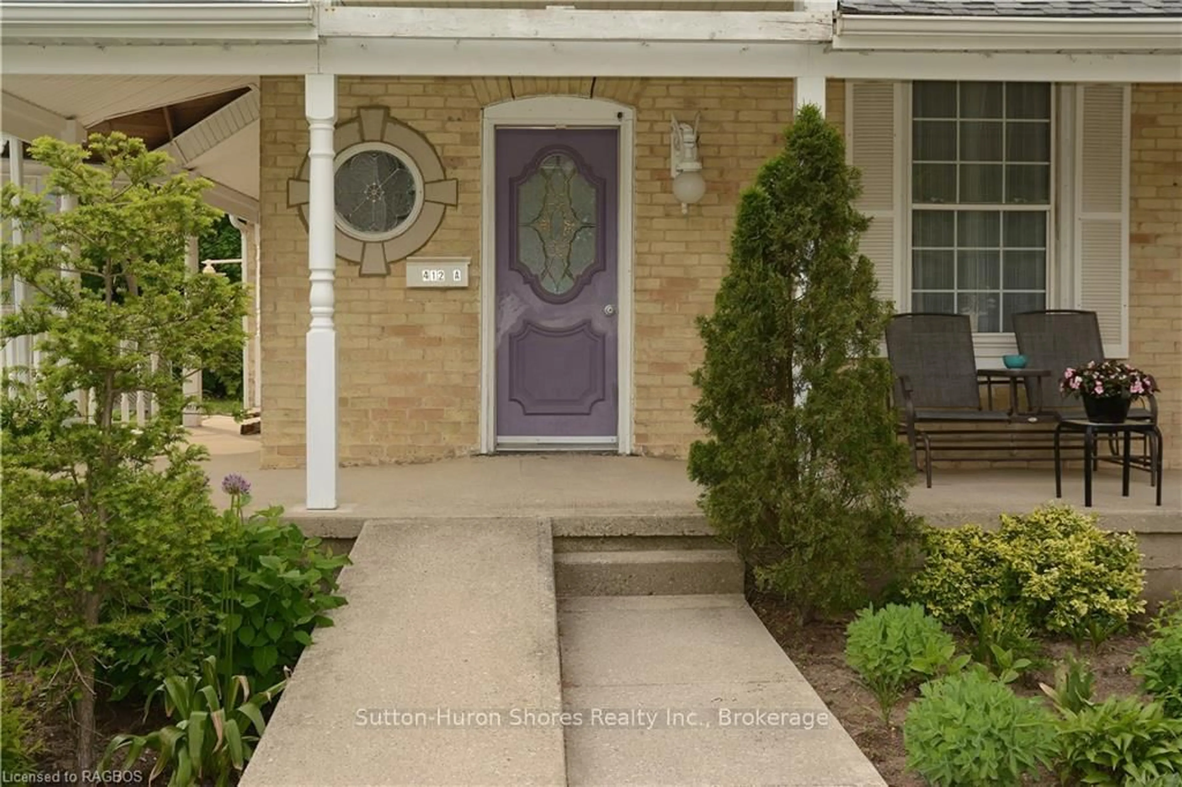 Indoor entryway for 412 Goderich St, Saugeen Shores Ontario N0H 2C1