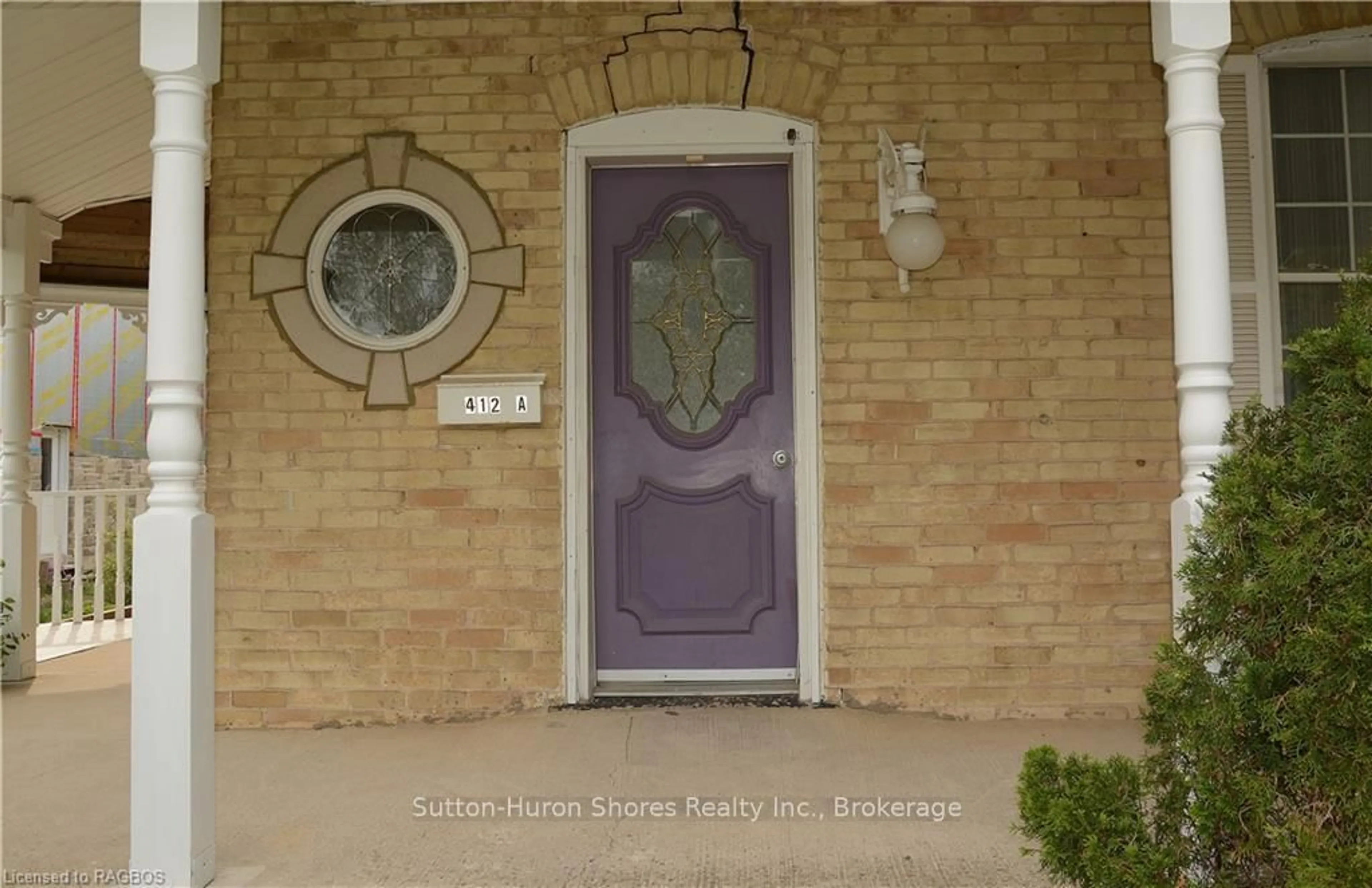 Indoor entryway for 412 Goderich St, Saugeen Shores Ontario N0H 2C1