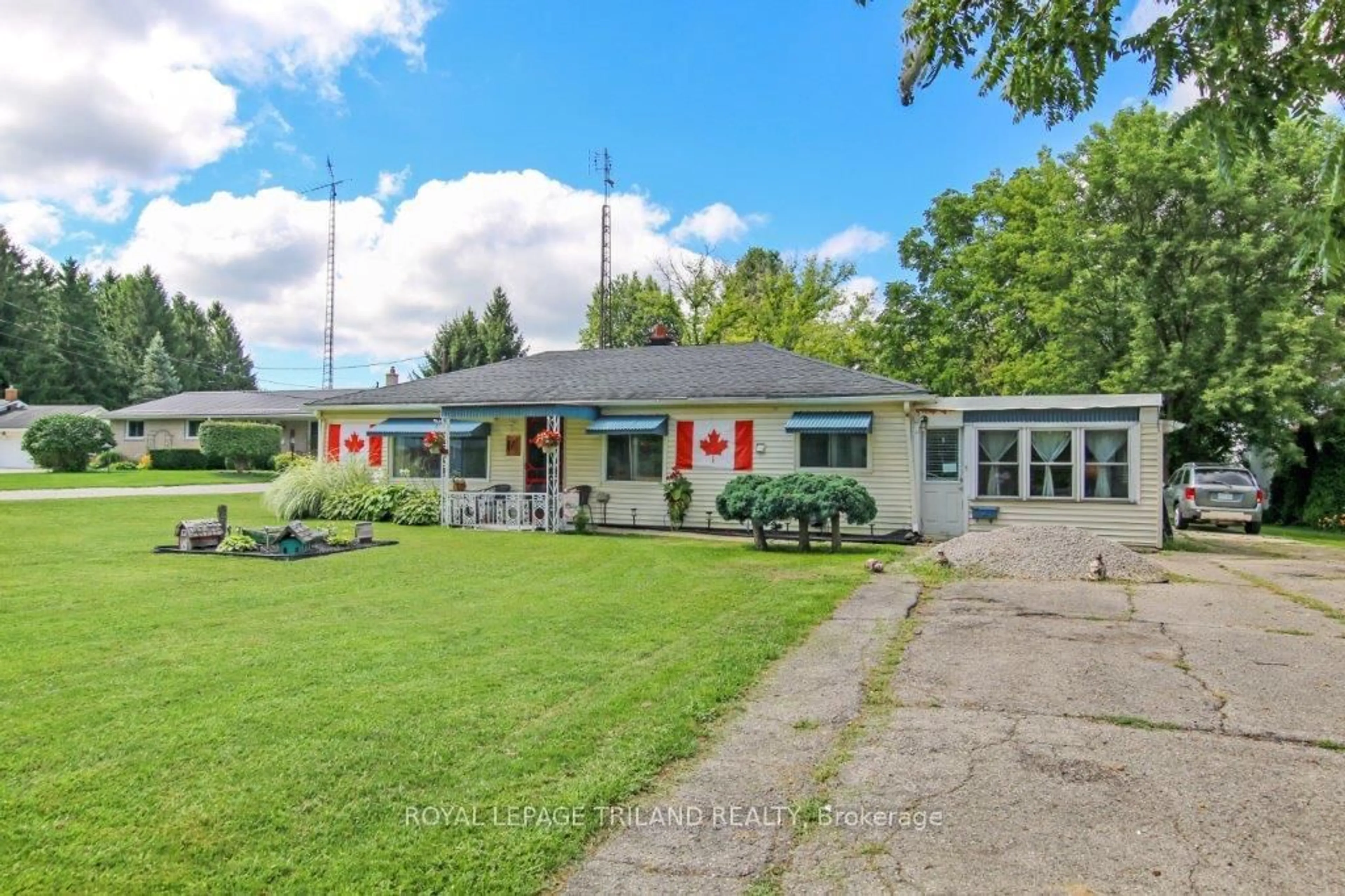 Unknown for 9733 Francis St, Southwold Ontario N0L 2E0
