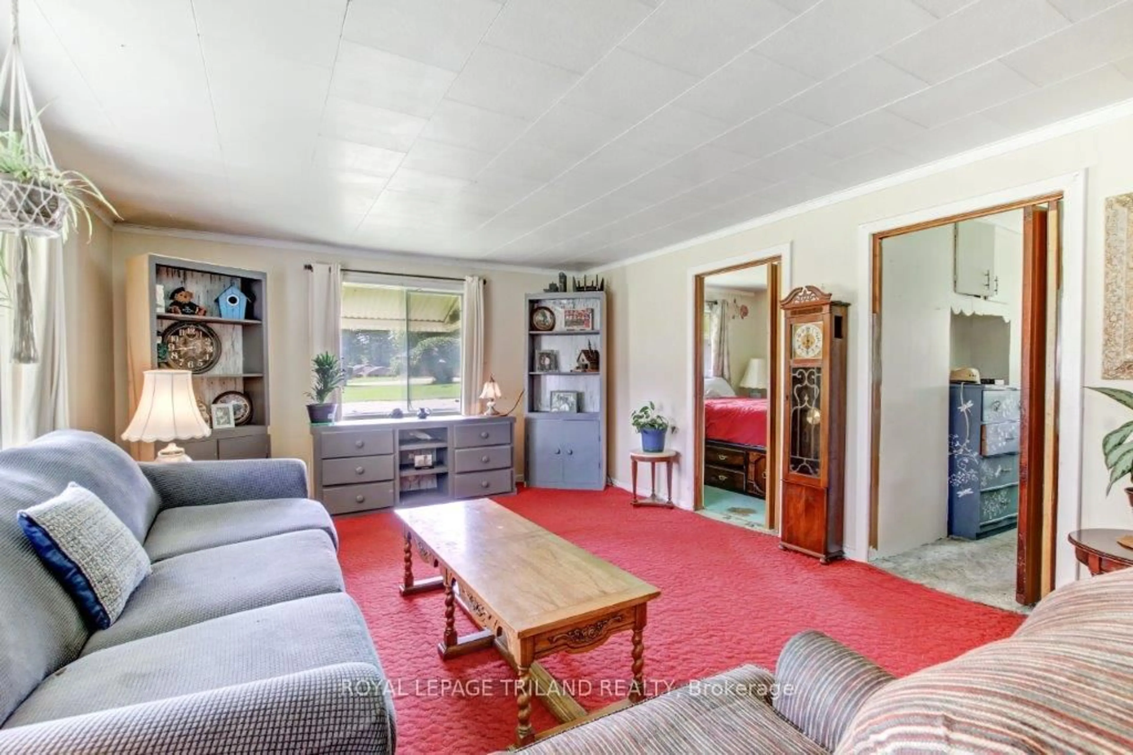 Living room with furniture, unknown for 9733 Francis St, Southwold Ontario N0L 2E0