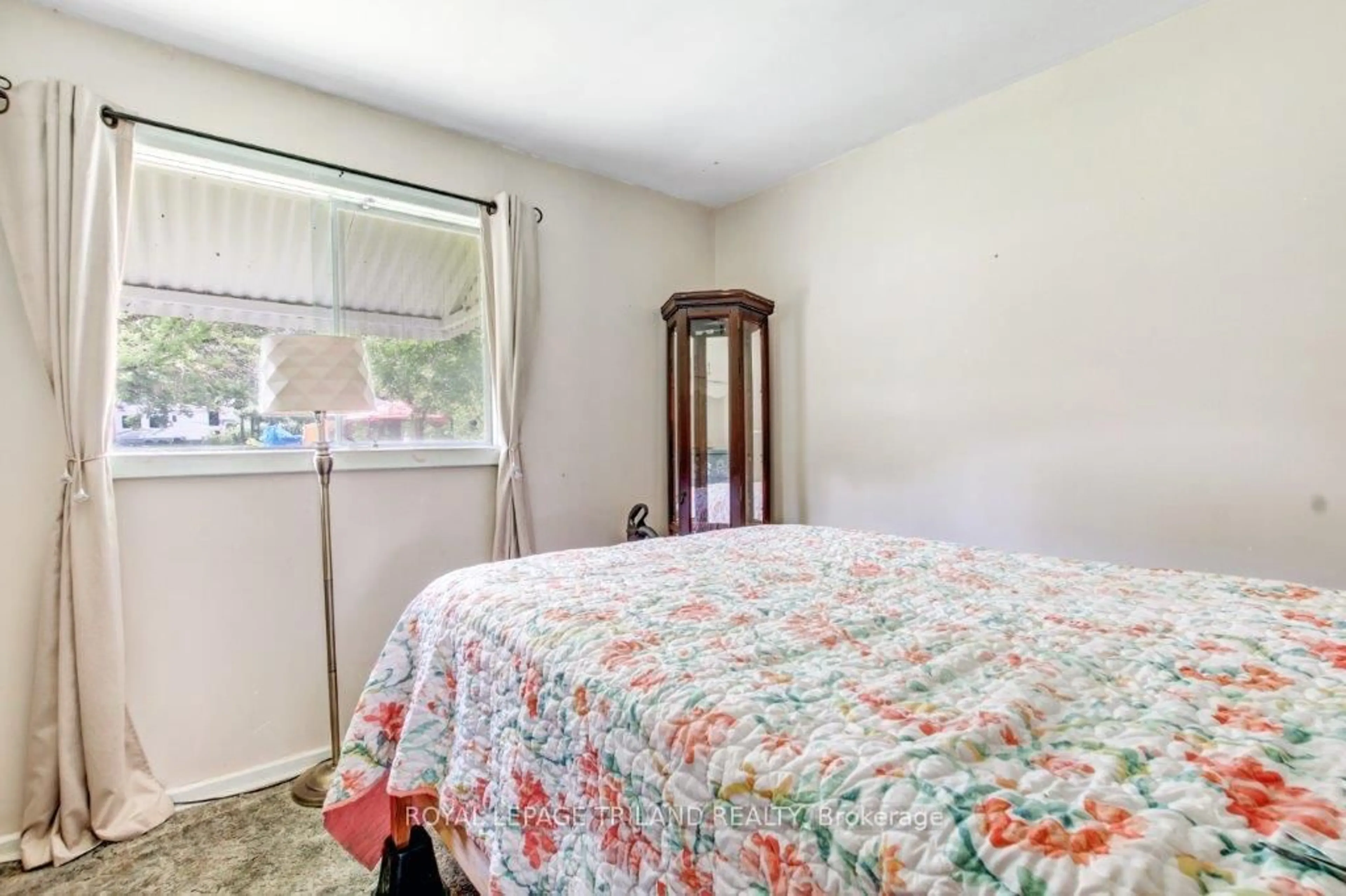 A pic of a room for 9733 Francis St, Southwold Ontario N0L 2E0