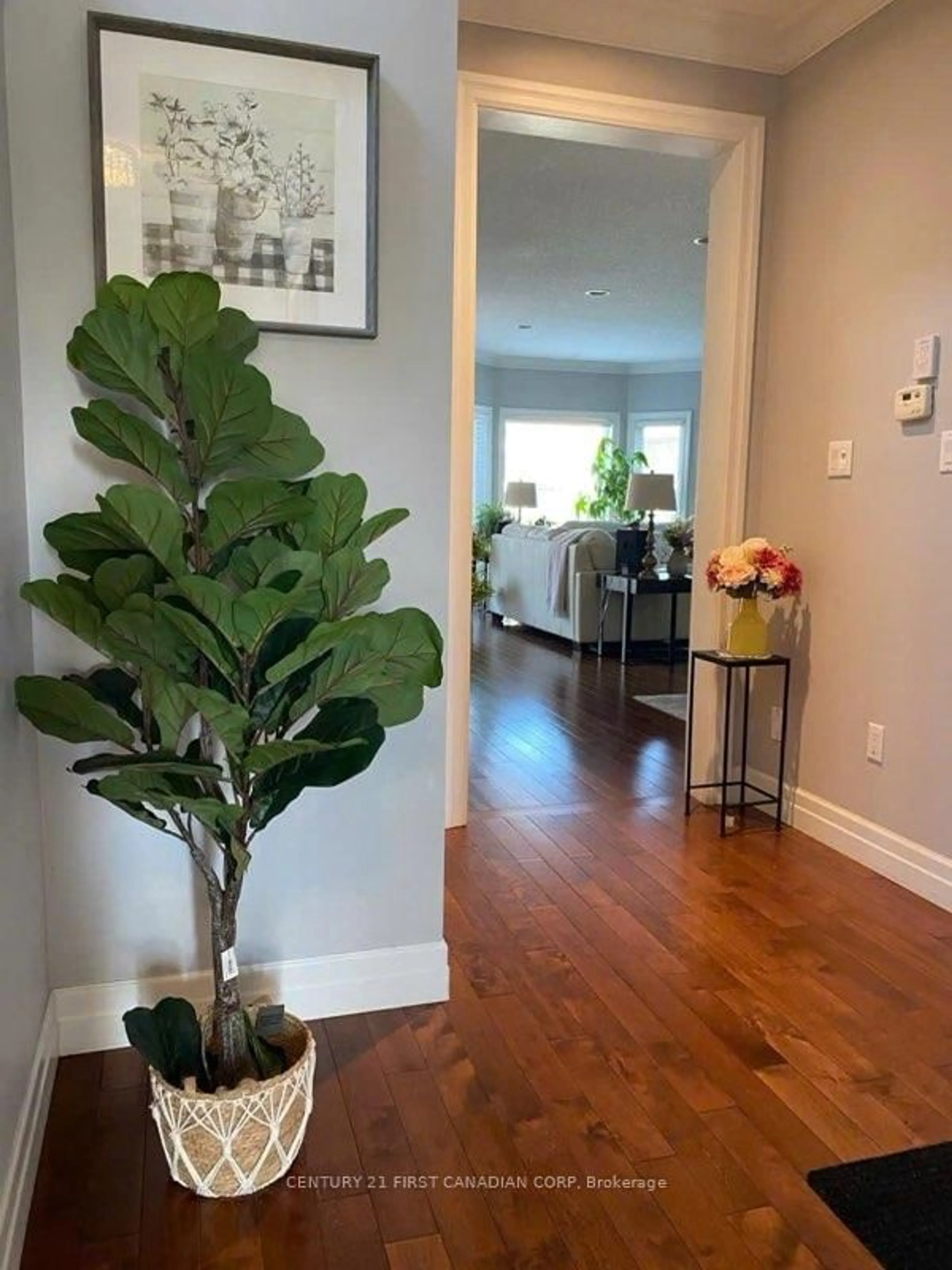 Indoor entryway for 1744 Cherrywood Tr, London North Ontario N6H 0E2