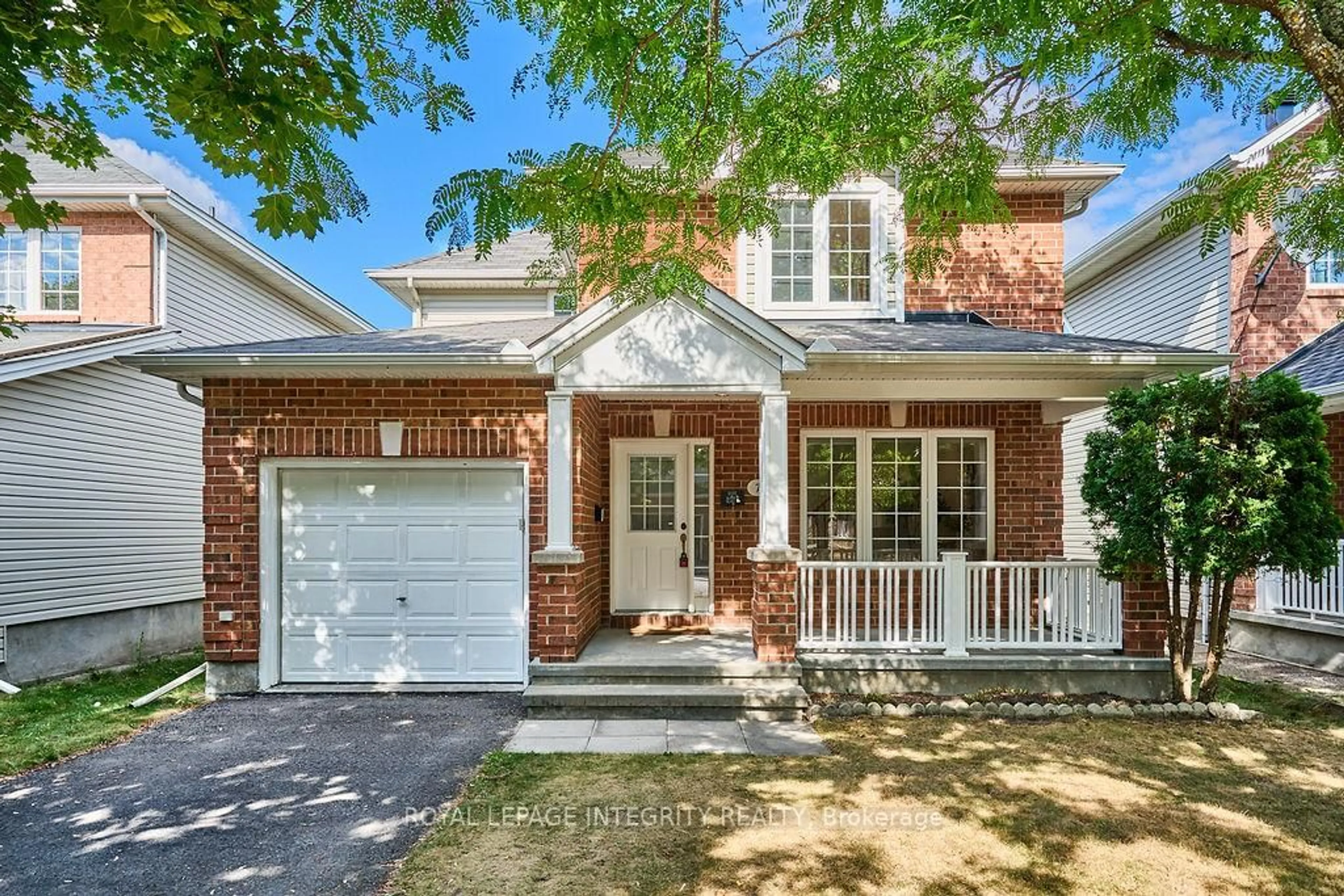 Home with brick exterior material, street for 7 Dunn St, Kanata Ontario K2K 3J8