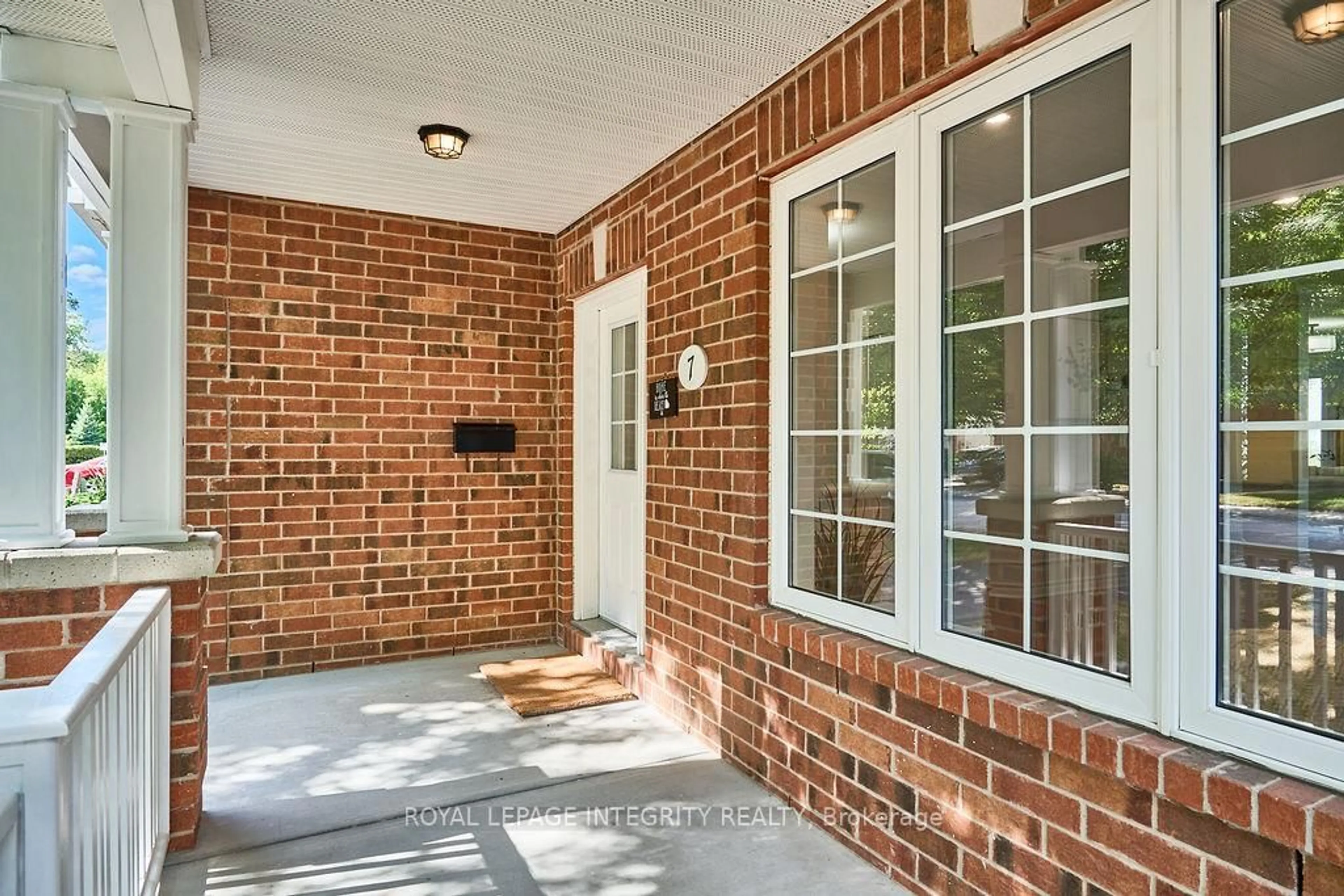 Home with brick exterior material, street for 7 Dunn St, Kanata Ontario K2K 3J8