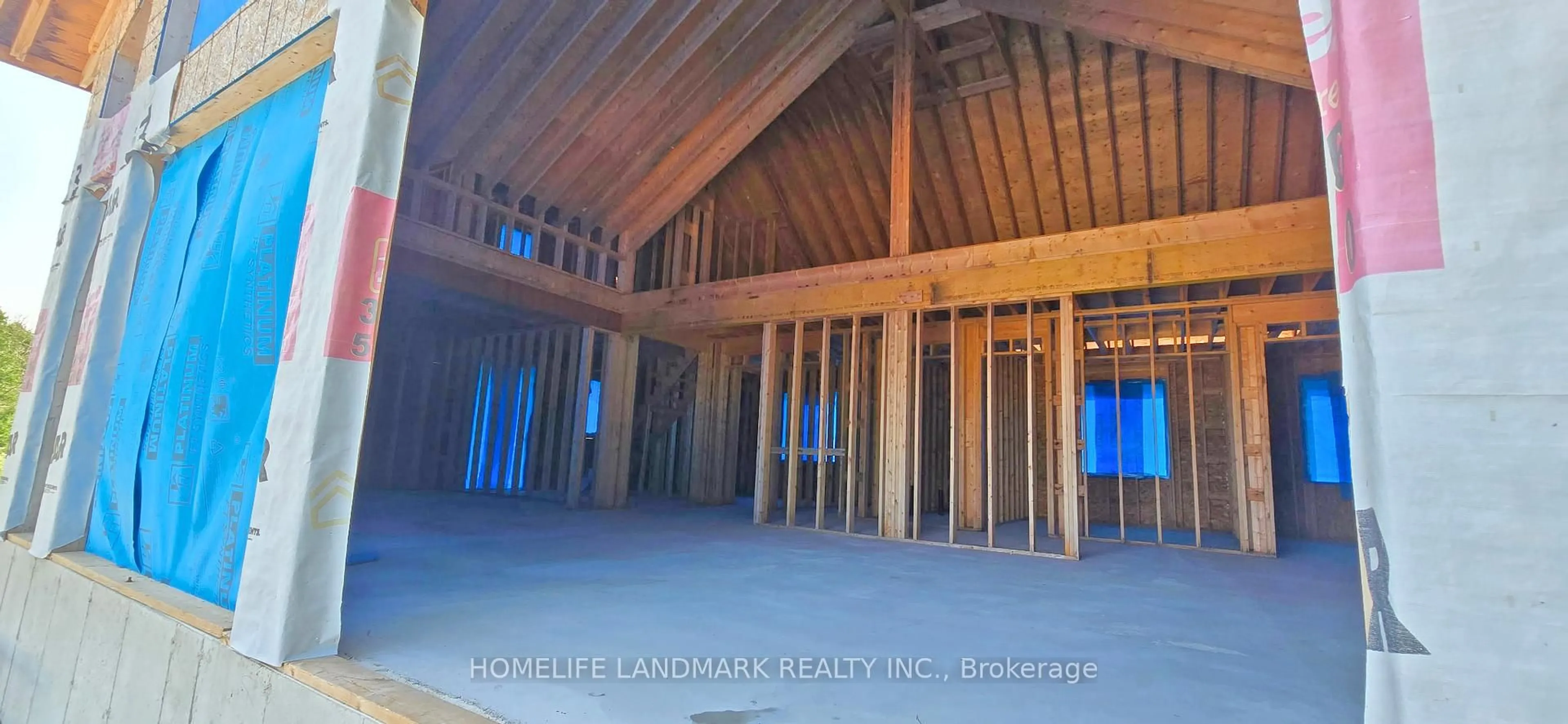Indoor foyer for 243 Isthmus Bay Rd, Northern Bruce Peninsula Ontario N0H 1W0