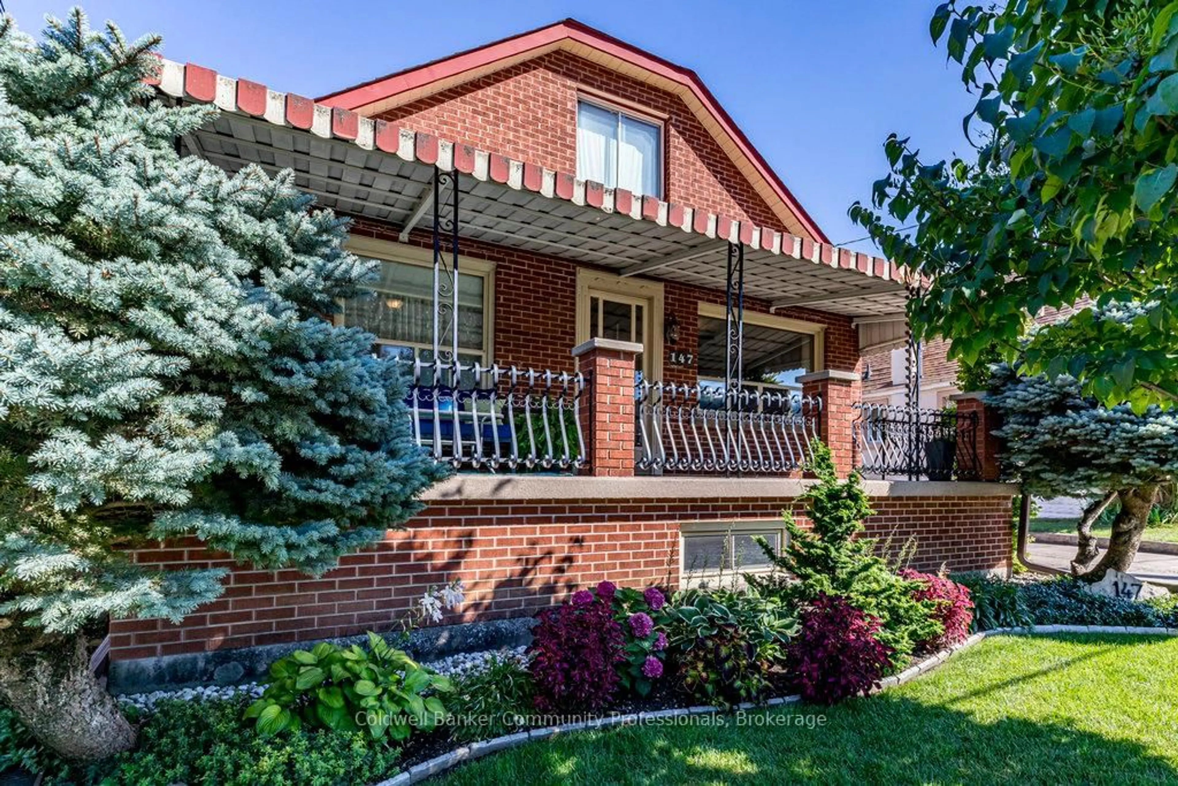 Home with brick exterior material, street for 147 Stewartdale Ave, Hamilton Ontario L8K 4P6