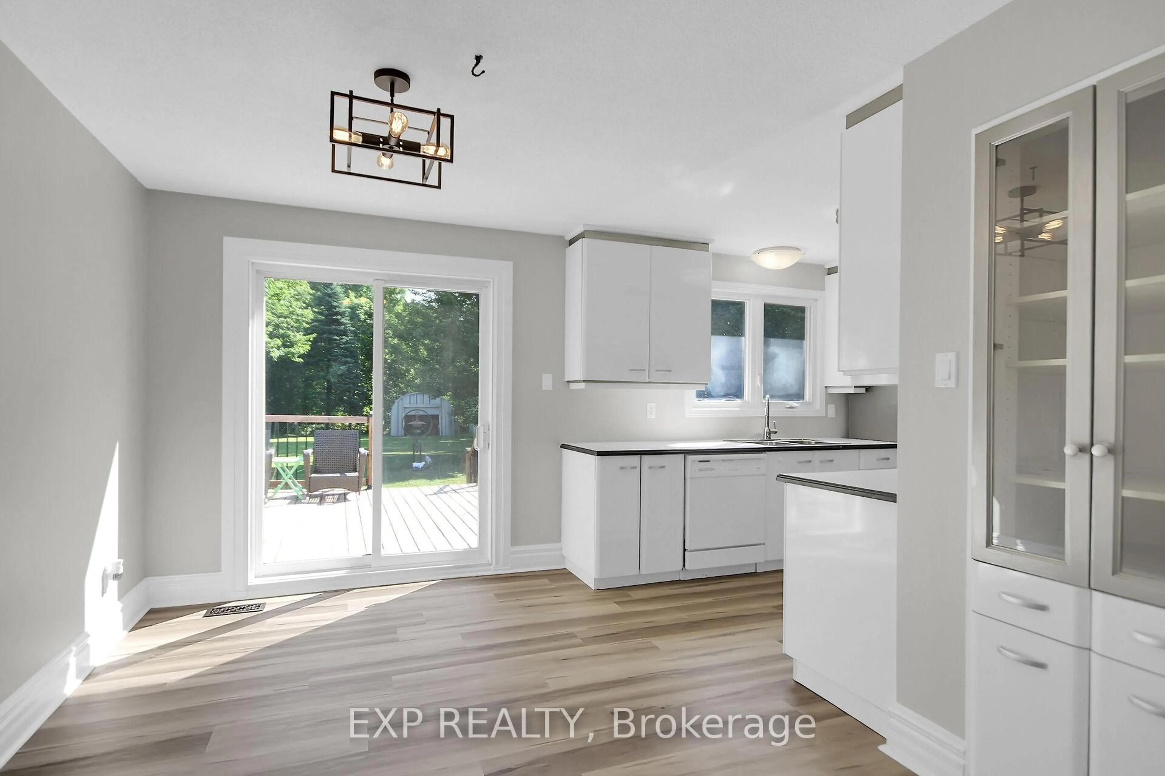 Open concept kitchen, ceramic/tile floor for 1083 Eadie Rd, Russell Ontario K4R 1E5